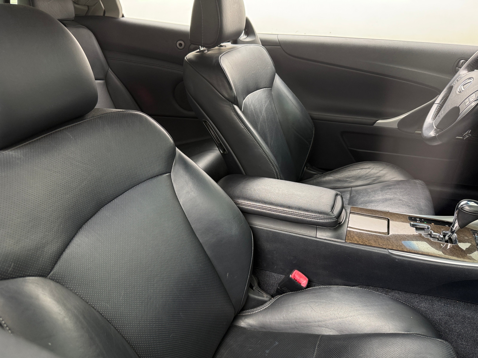 Thumbnail: 2010 Lexus IS - 2