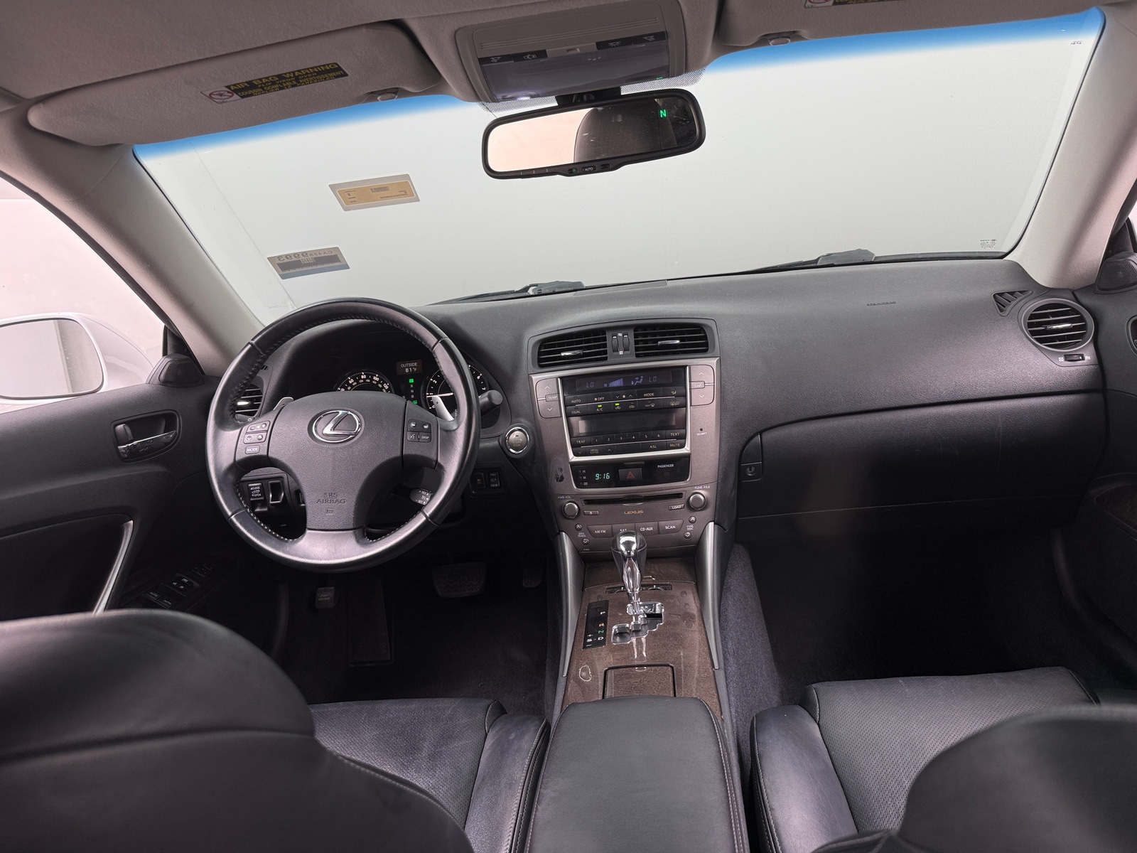 Thumbnail: 2010 Lexus IS - 3