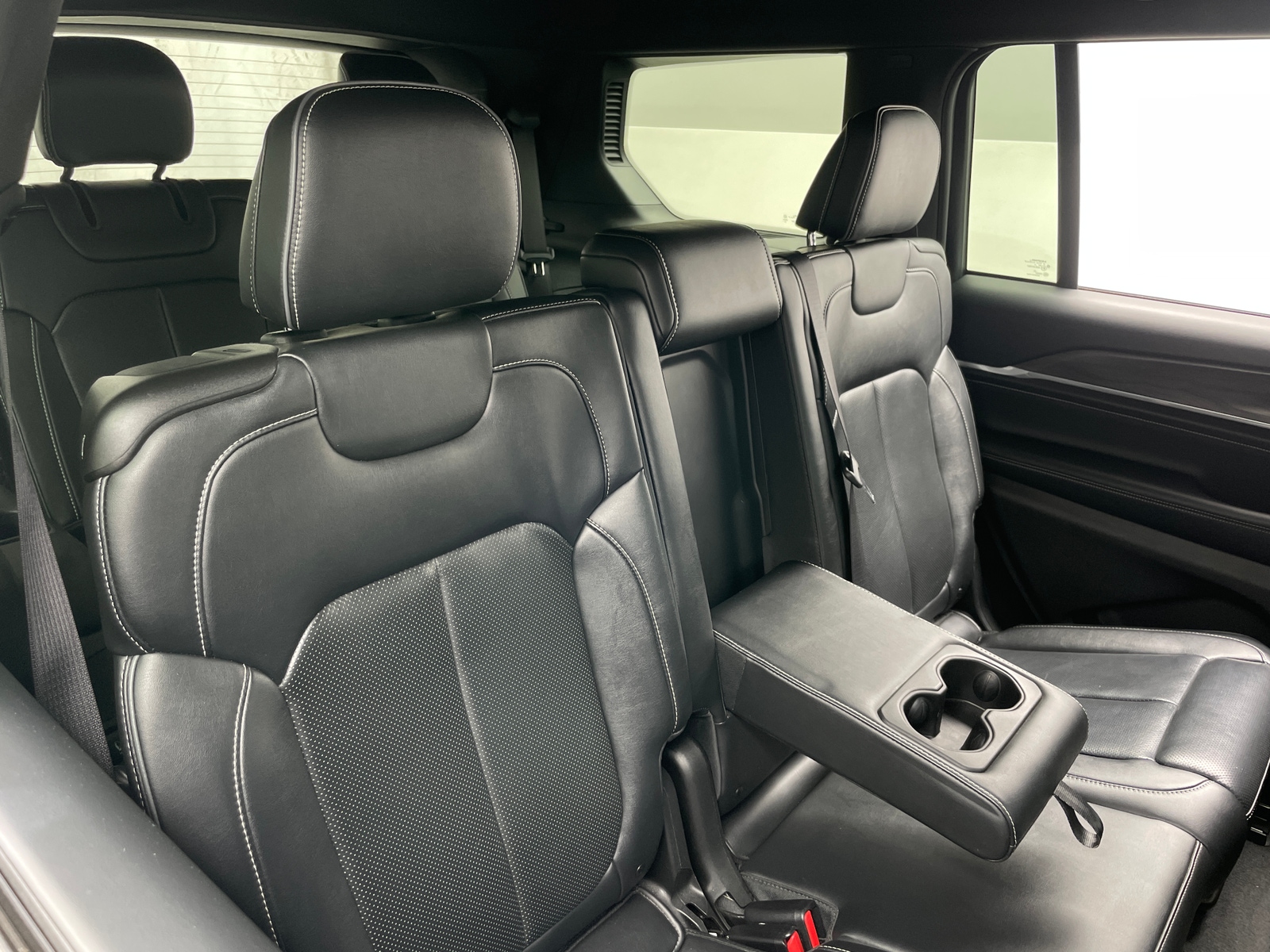 Thumbnail: 2022 Jeep Grand Cherokee L - 5