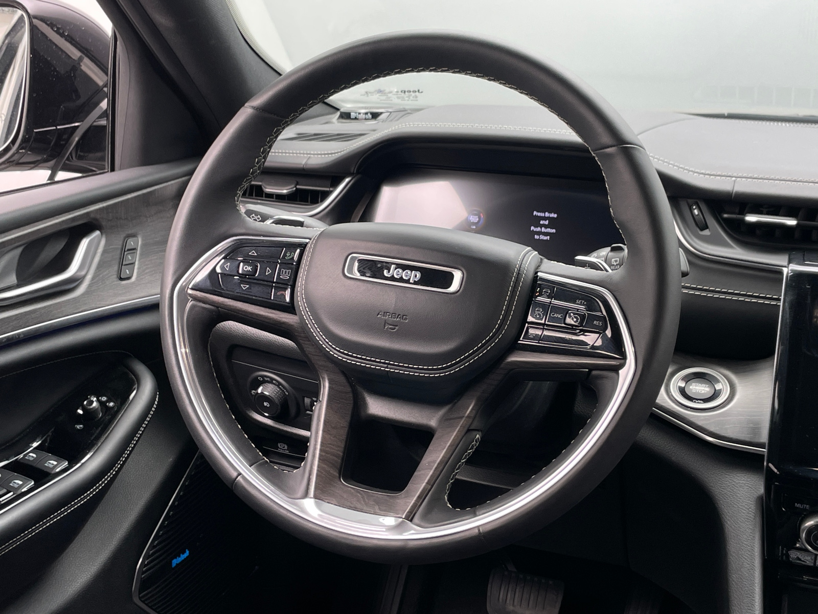 Thumbnail: 2022 Jeep Grand Cherokee L - 4