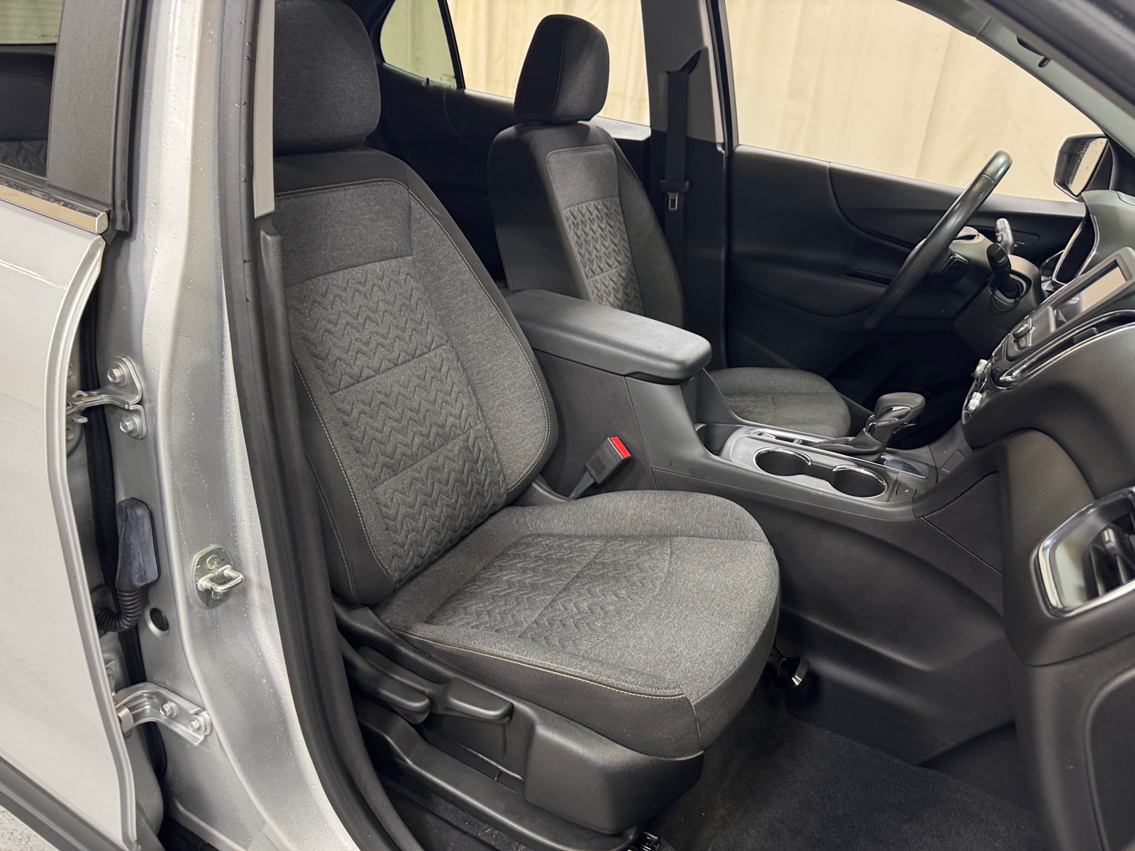 Thumbnail: 2022 Chevrolet Equinox - 2