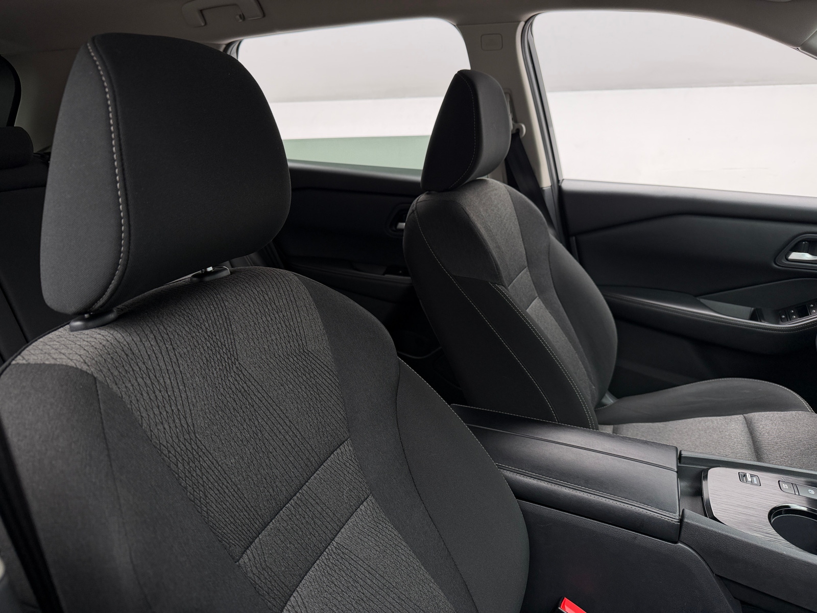 Thumbnail: 2025 Nissan Rogue - 2