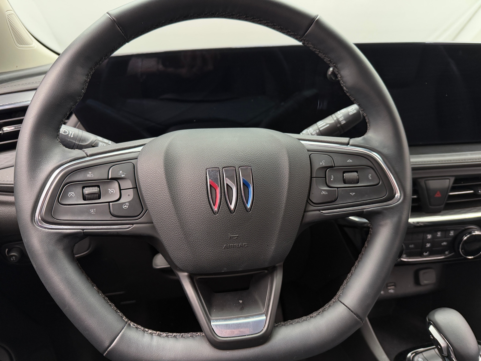 Thumbnail: 2025 Buick Encore GX - 4