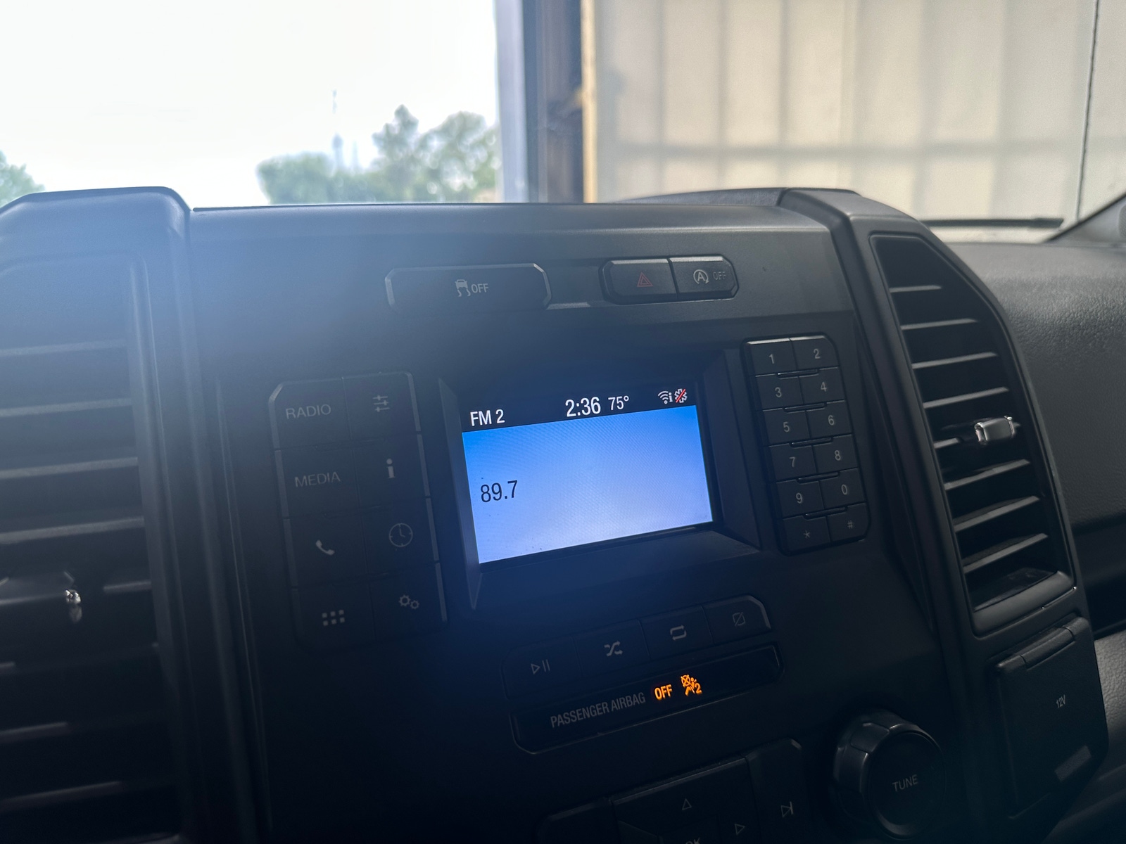 Thumbnail: 2019 Ford Econoline - 4