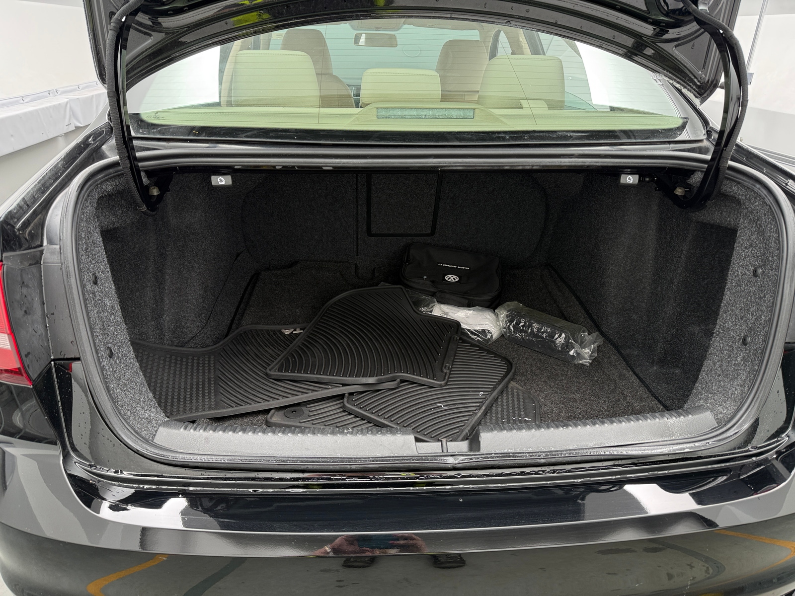 Thumbnail: 2018 Volkswagen Jetta - 6