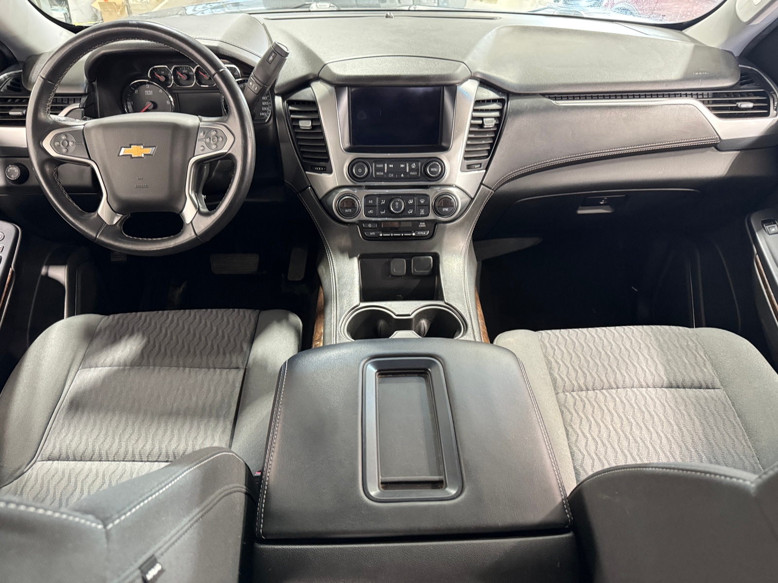 Thumbnail: 2019 Chevrolet Tahoe - 3