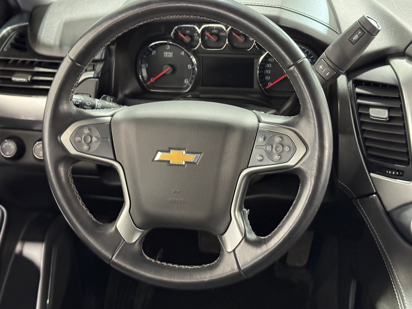 Thumbnail: 2019 Chevrolet Tahoe - 5