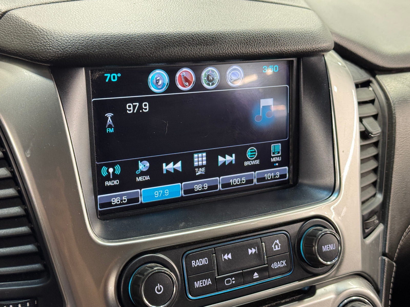 Thumbnail: 2019 Chevrolet Tahoe - 4