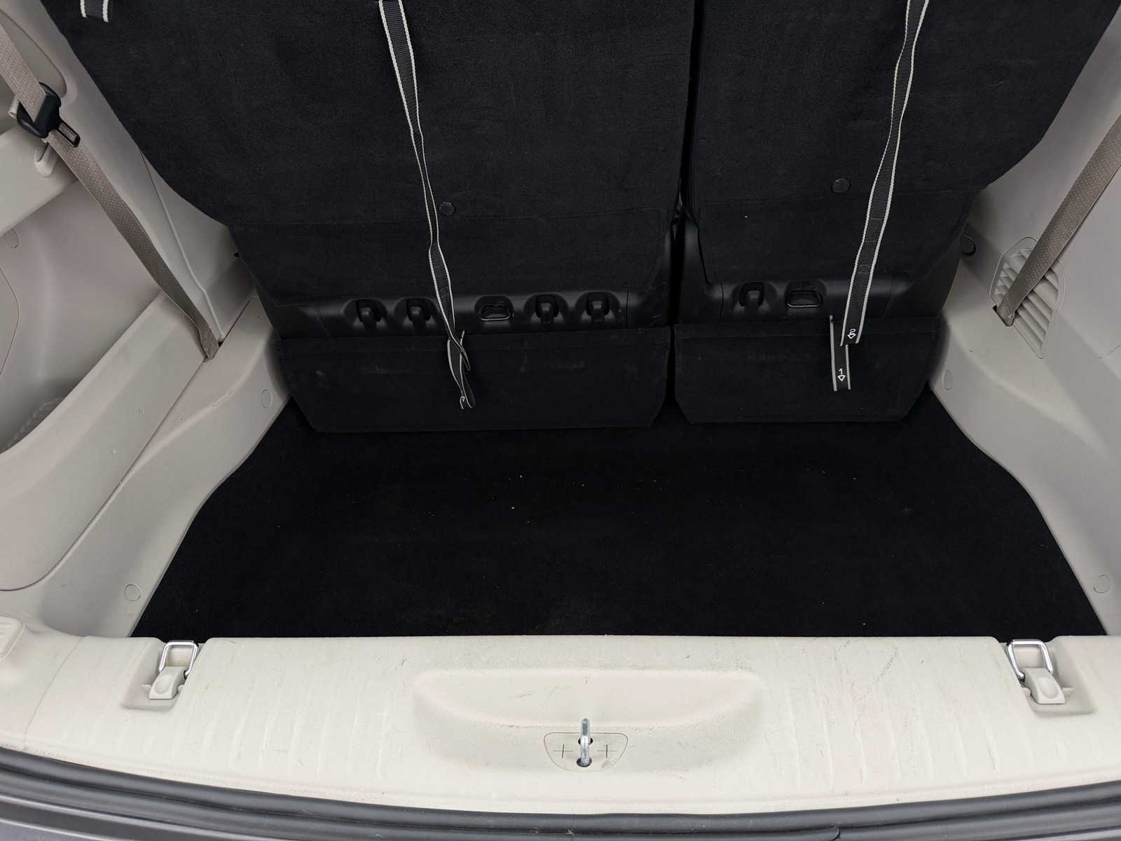 Thumbnail: 2023 Chrysler Pacifica - 6