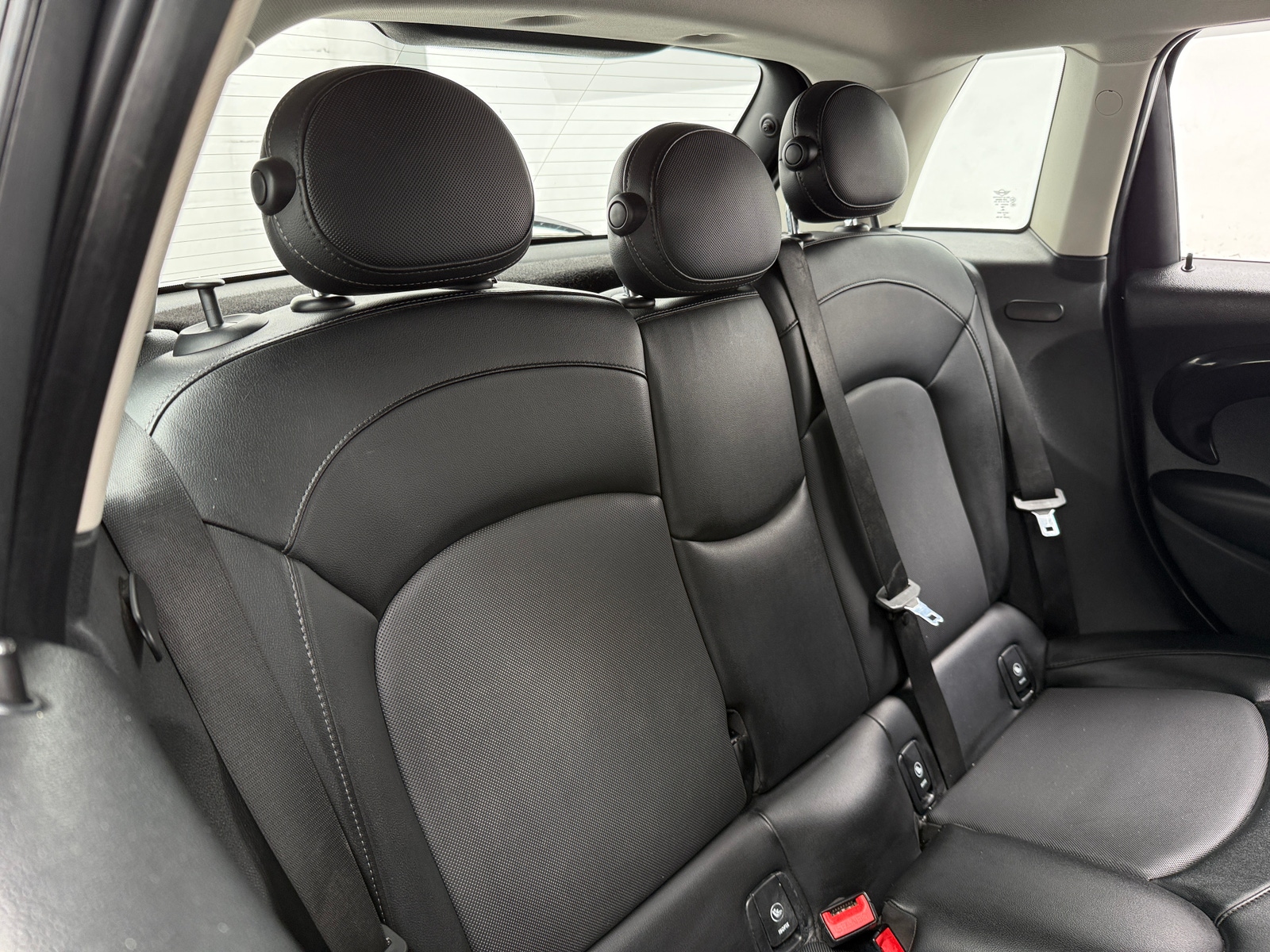 Thumbnail: 2019 MINI Cooper Hardtop - 6