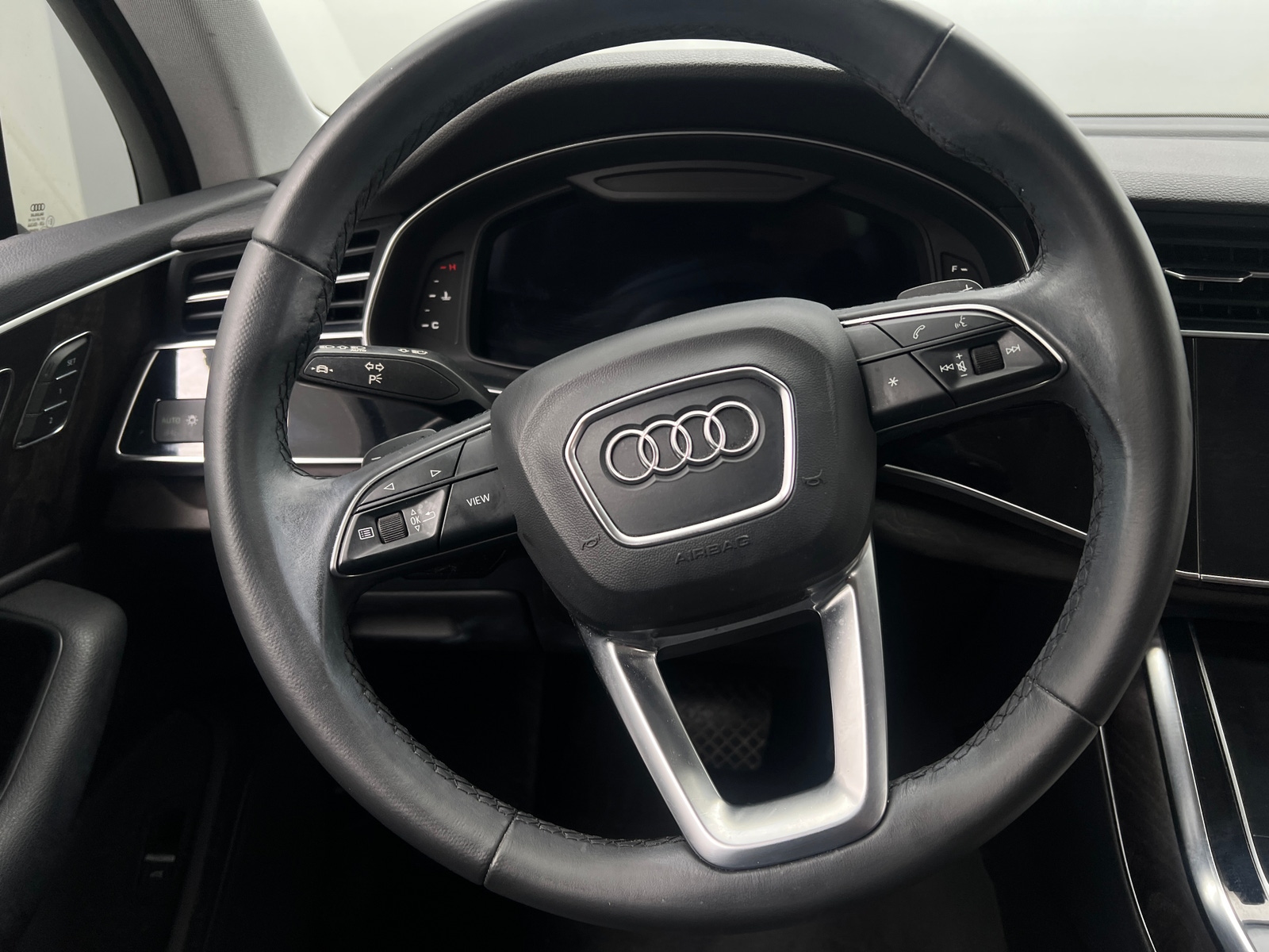 Thumbnail: 2022 Audi Q7 - 4
