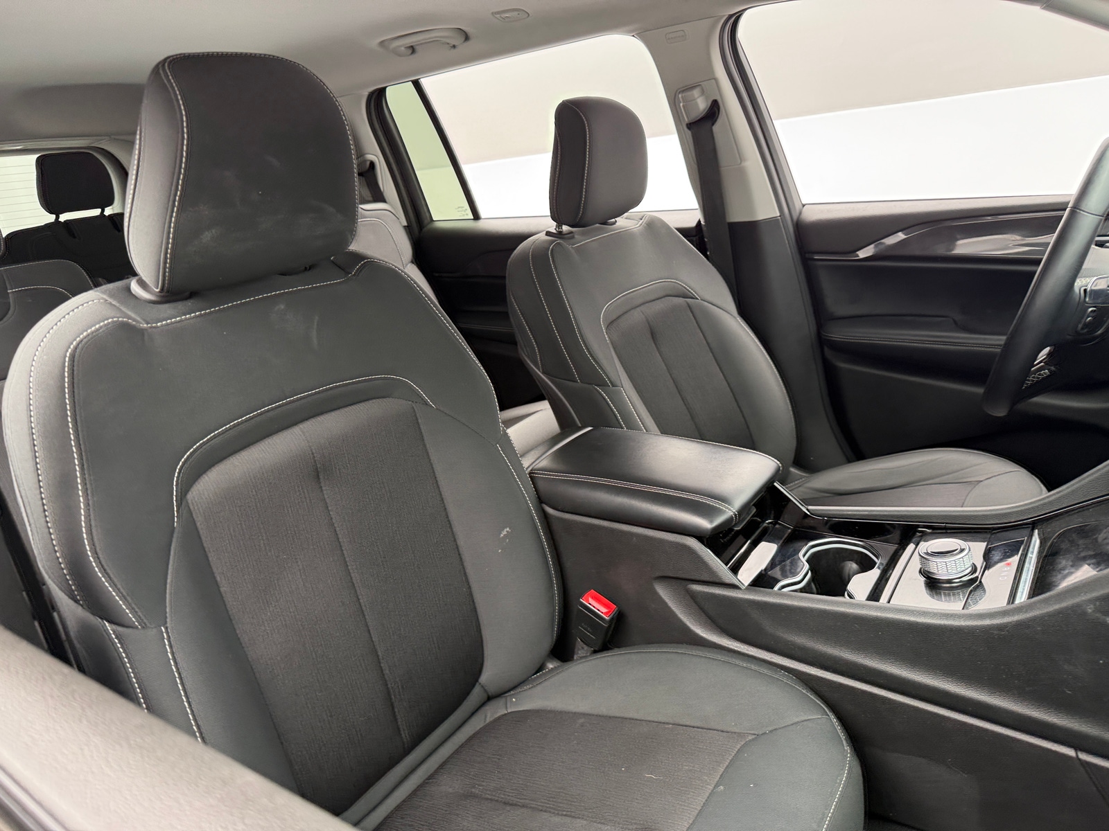 Thumbnail: 2022 Jeep Grand Cherokee L - 2