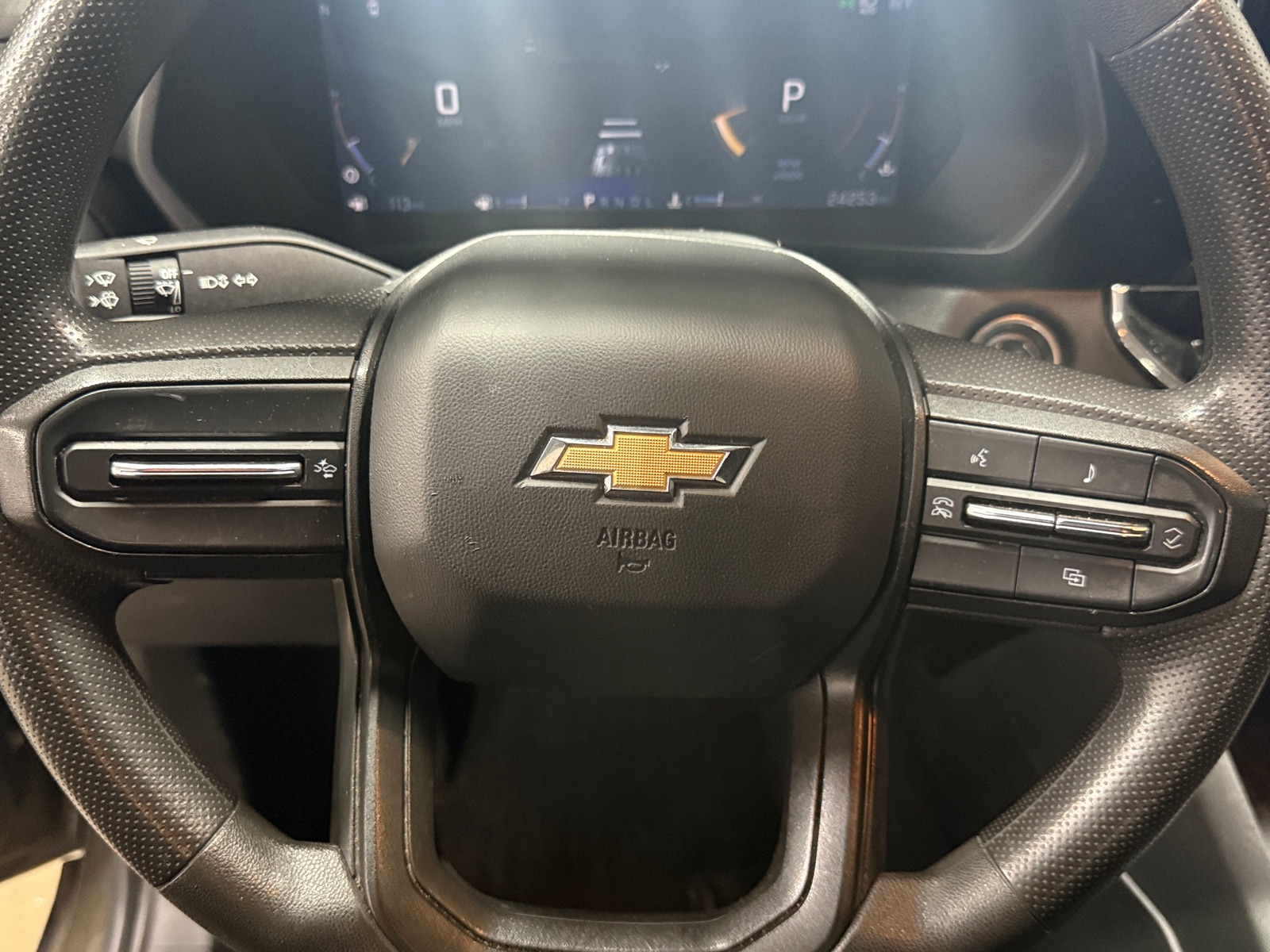 Thumbnail: 2024 Chevrolet Colorado - 5