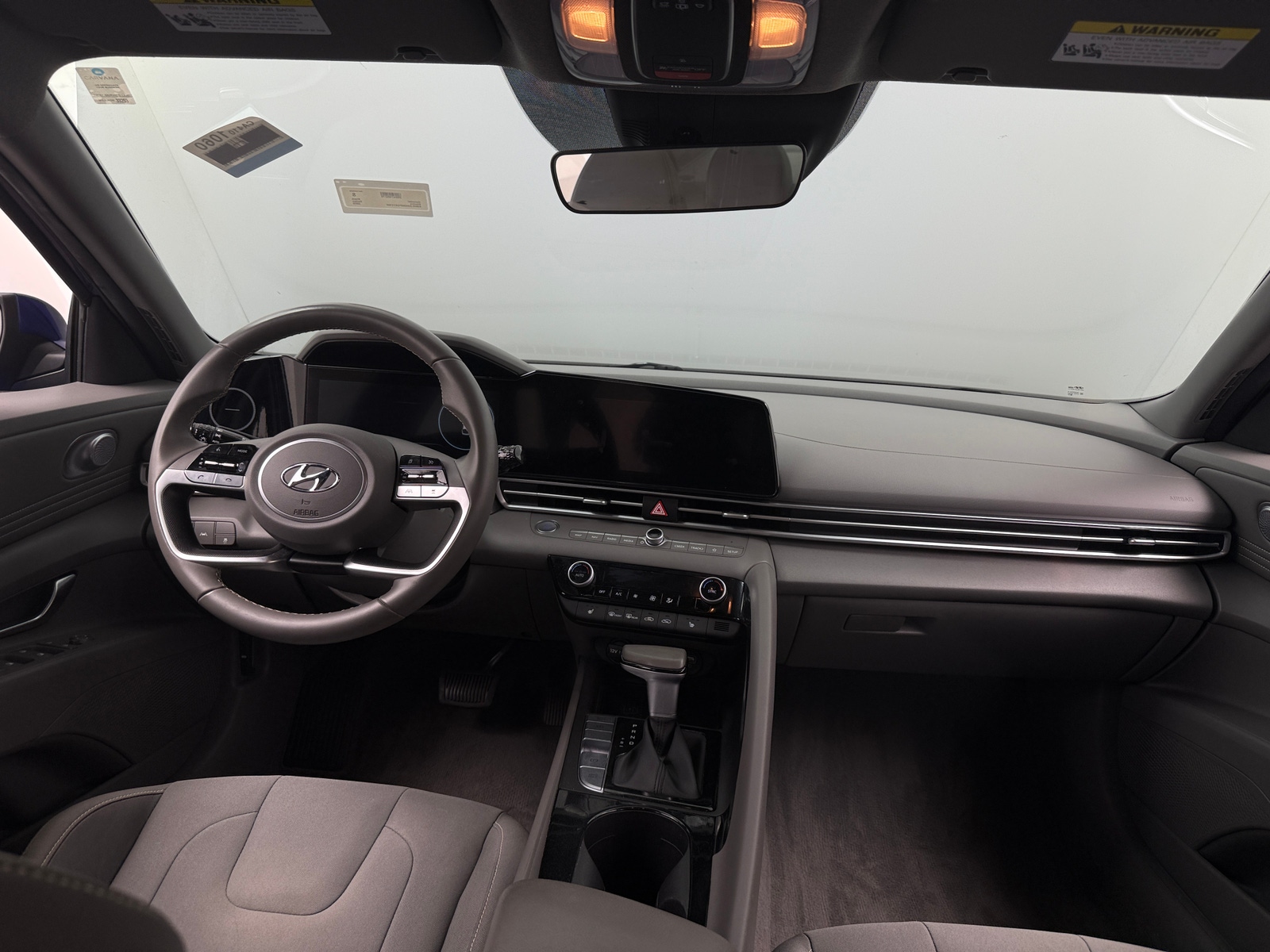 Thumbnail: 2023 Hyundai Elantra - 3