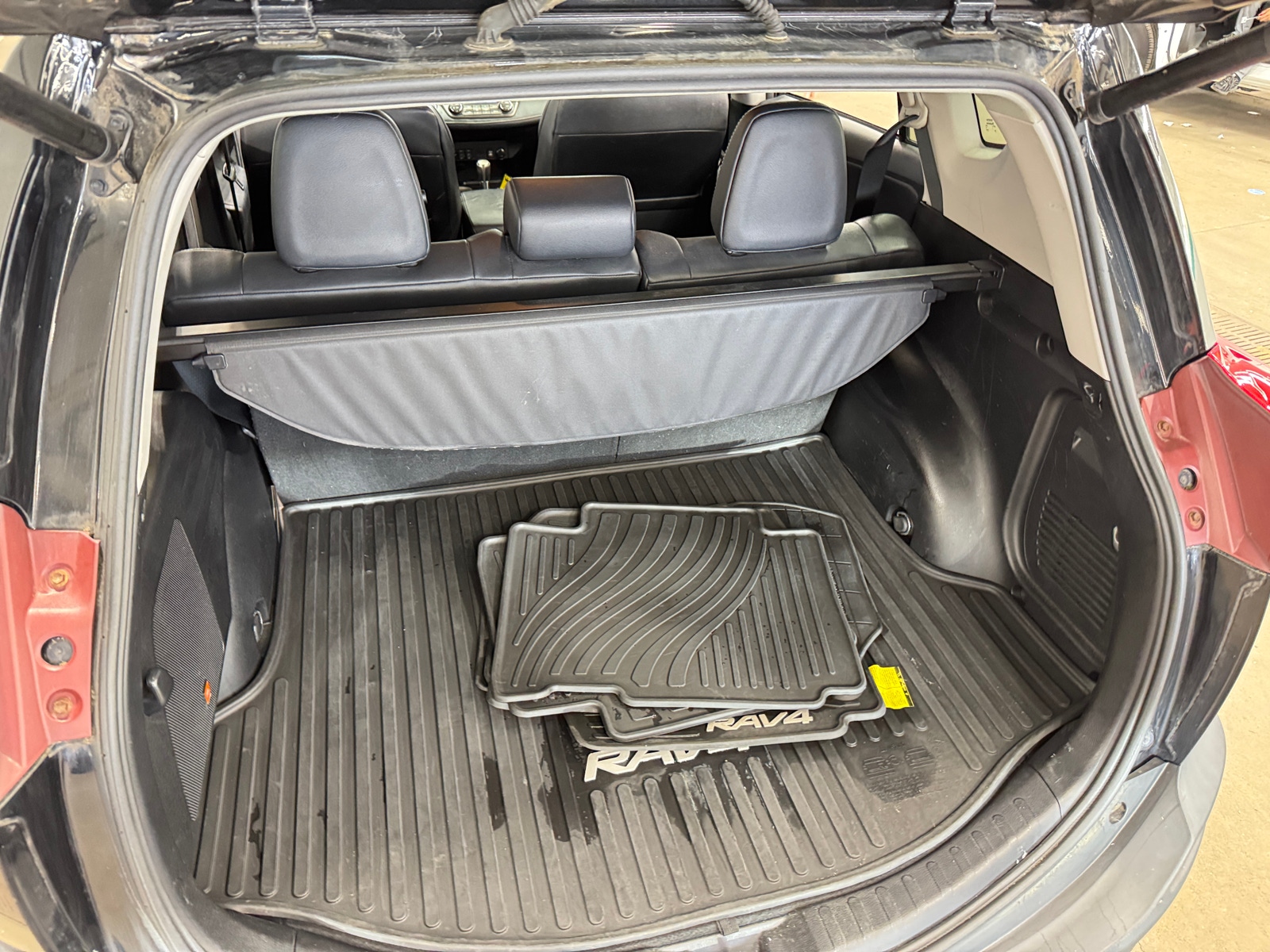 Thumbnail: 2014 Toyota RAV4 - 6