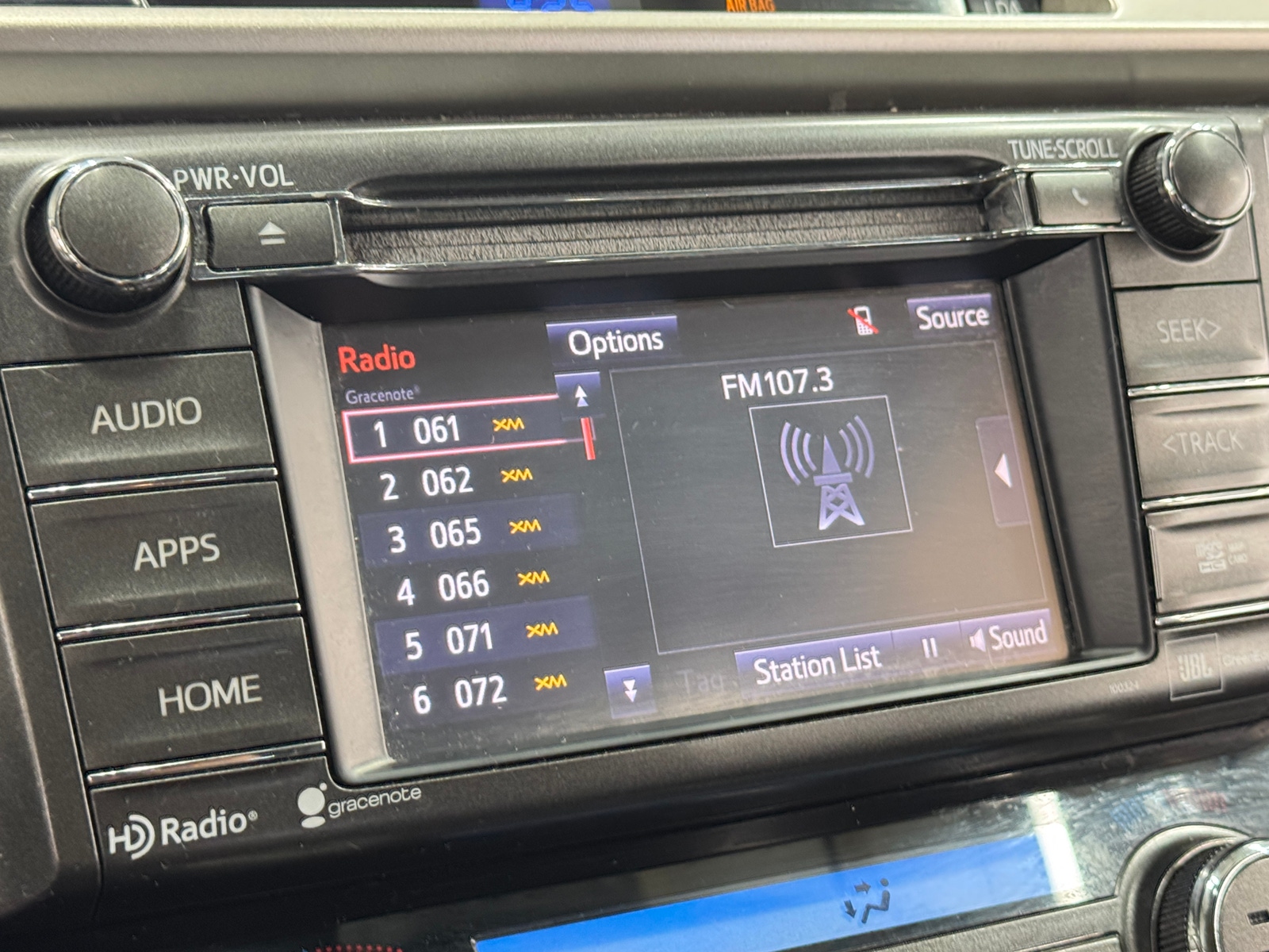 Thumbnail: 2014 Toyota RAV4 - 3