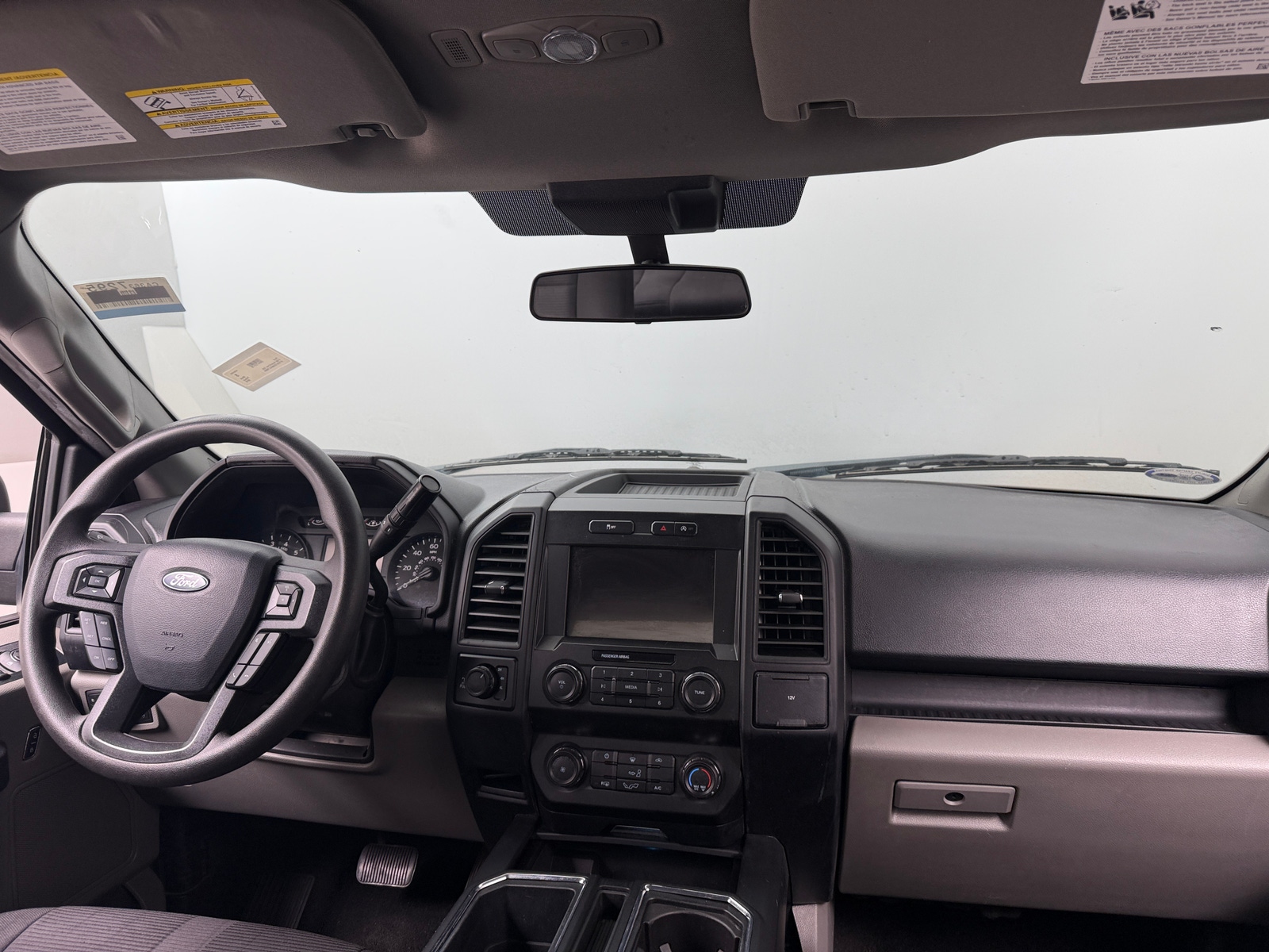 Thumbnail: 2019 Ford Econoline - 3