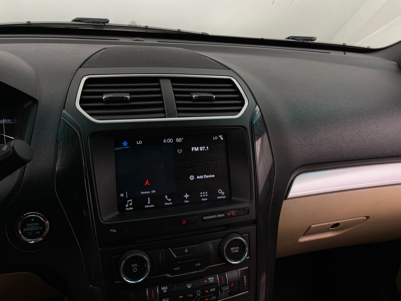 Thumbnail: 2017 Ford Explorer - 3