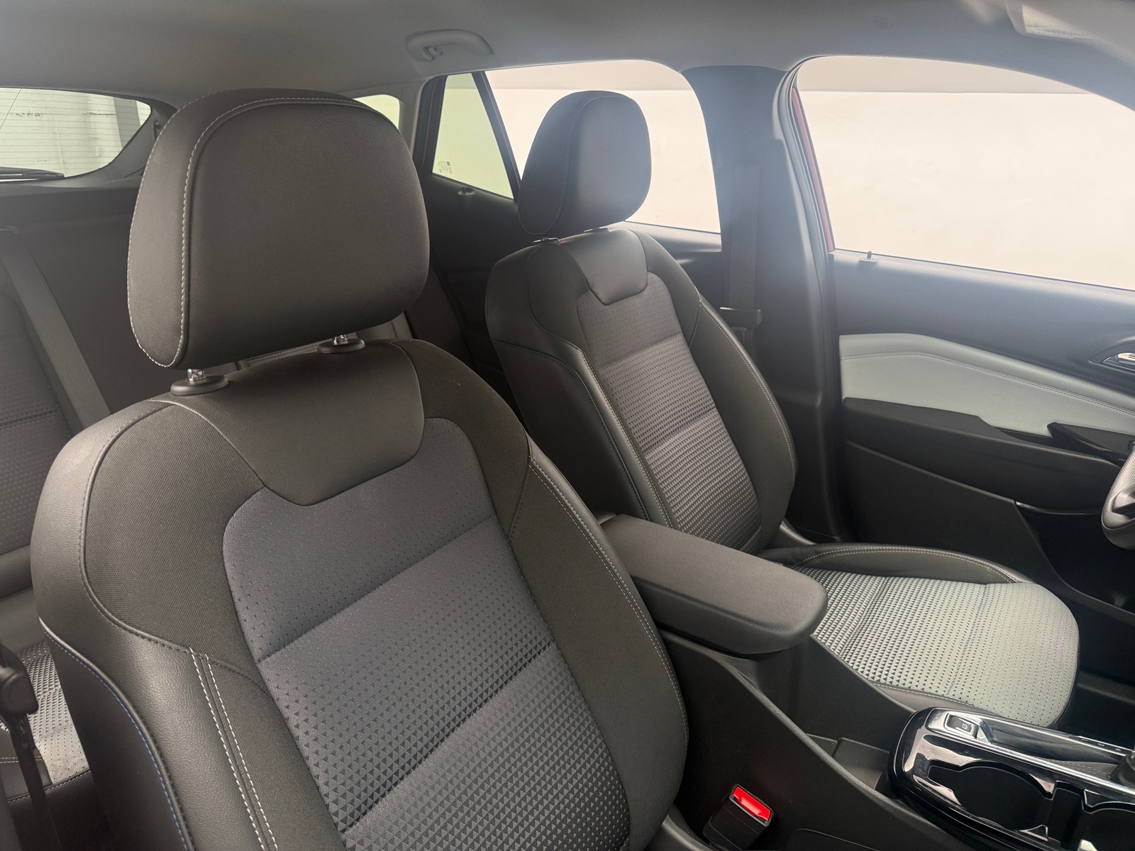 Thumbnail: 2025 Chevrolet Trax - 2