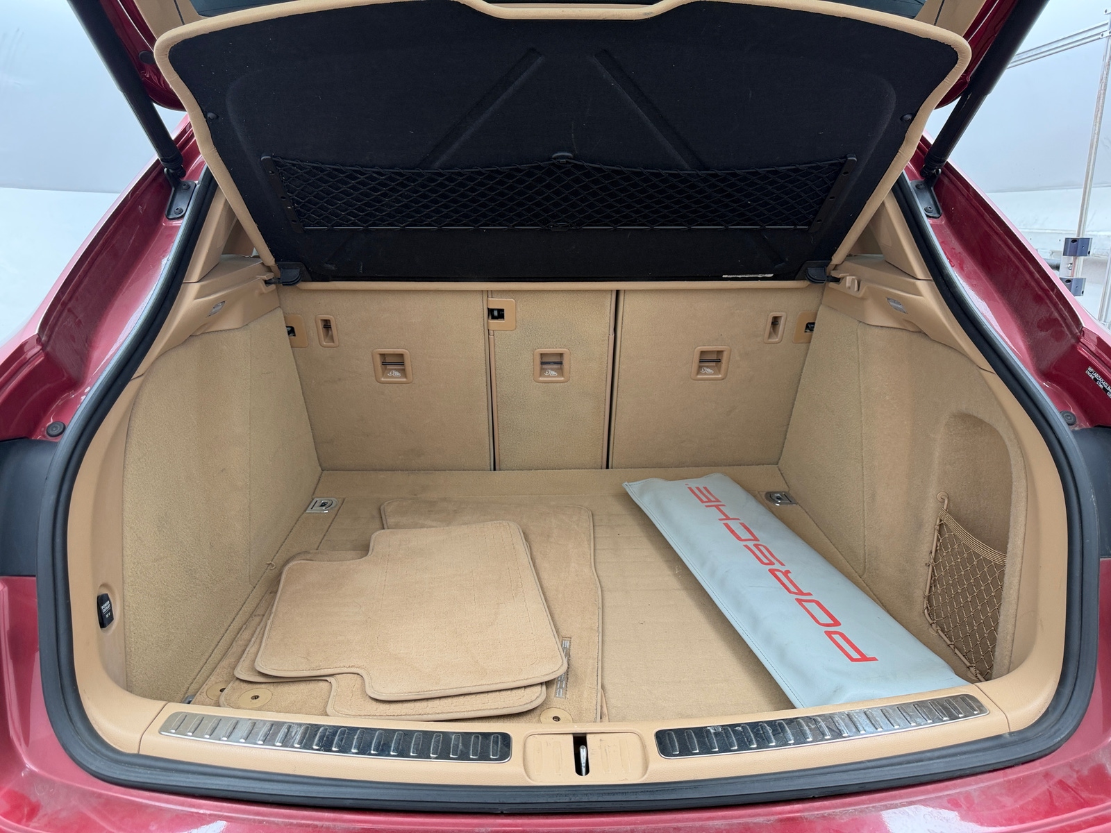 Thumbnail: 2016 Porsche Macan - 6