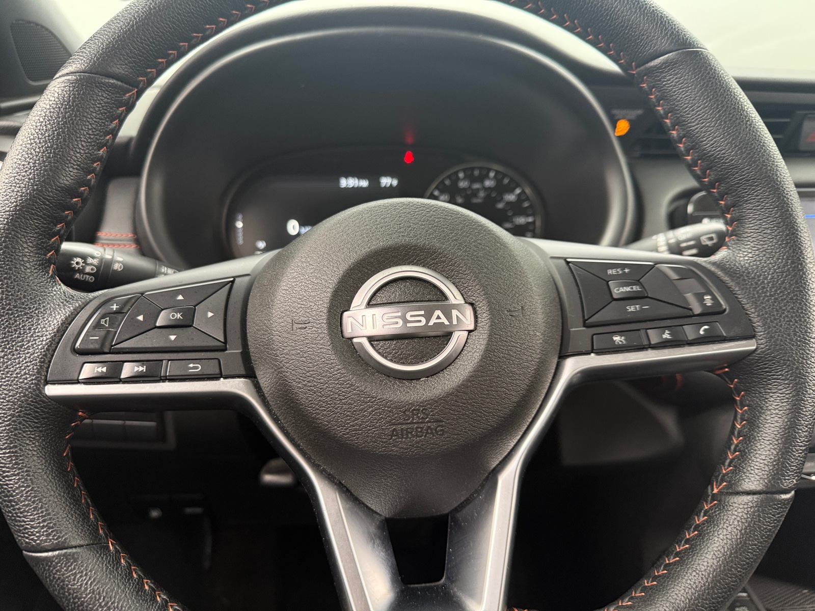 Thumbnail: 2023 Nissan Kicks - 4