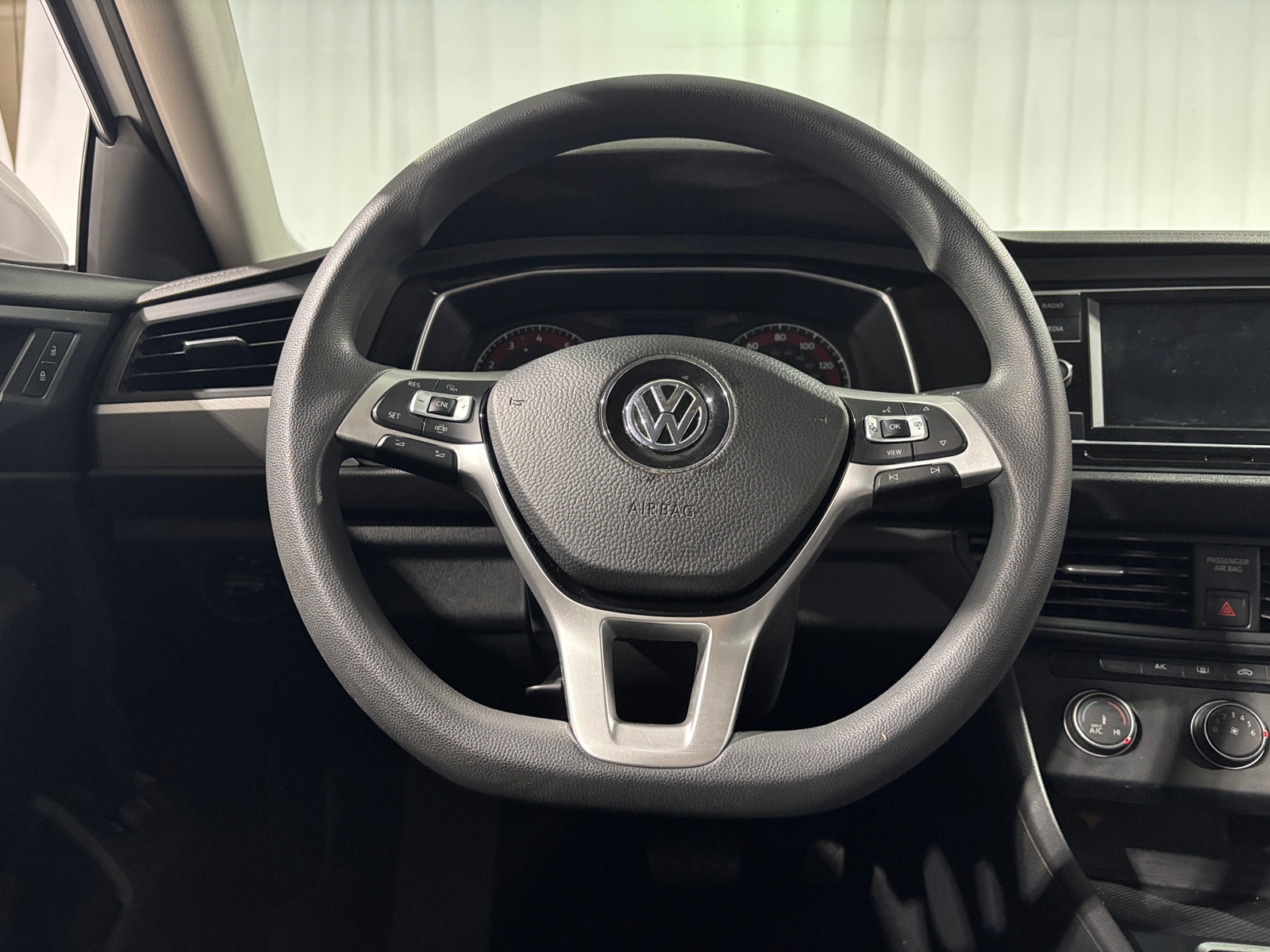 Thumbnail: 2019 Volkswagen Jetta - 5