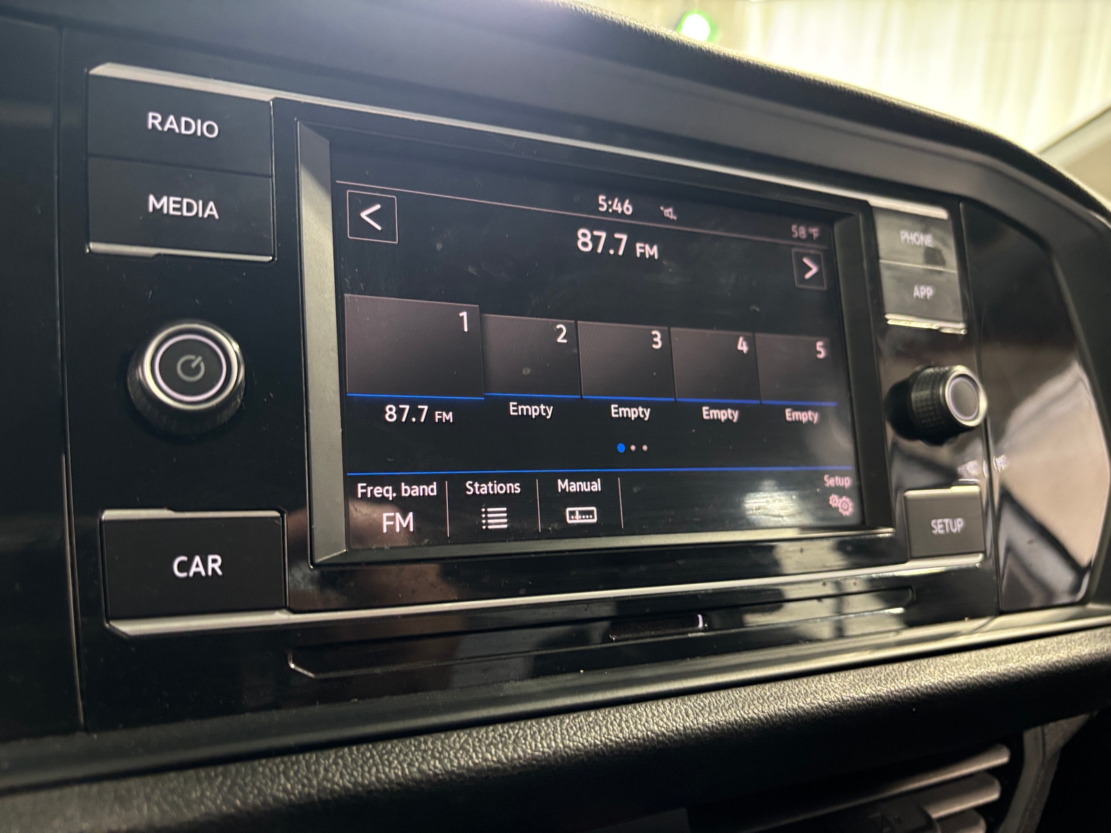 Thumbnail: 2019 Volkswagen Jetta - 4