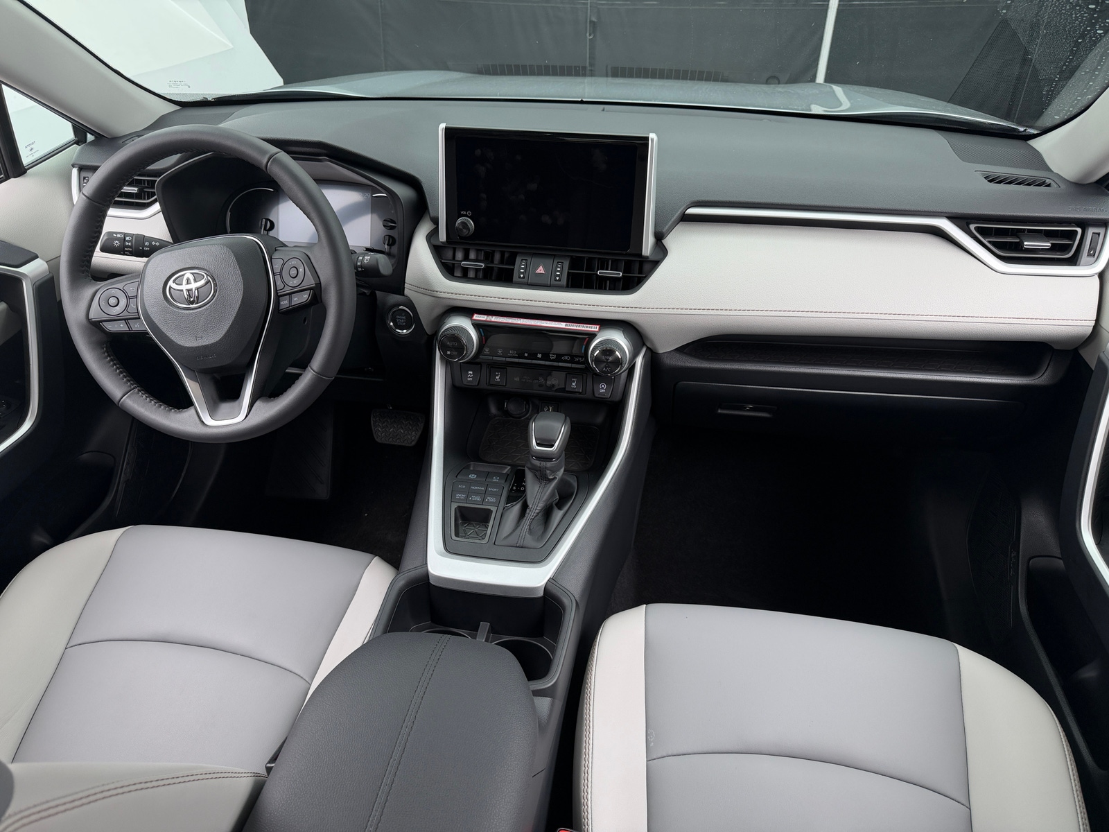 Thumbnail: 2025 Toyota RAV4 - 2