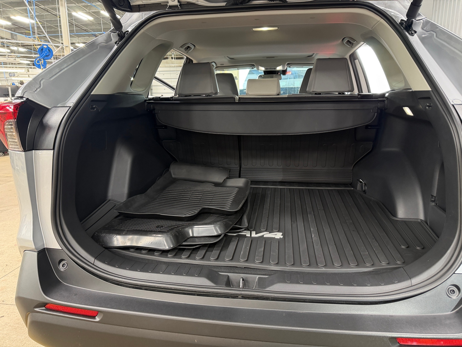 Thumbnail: 2025 Toyota RAV4 - 6