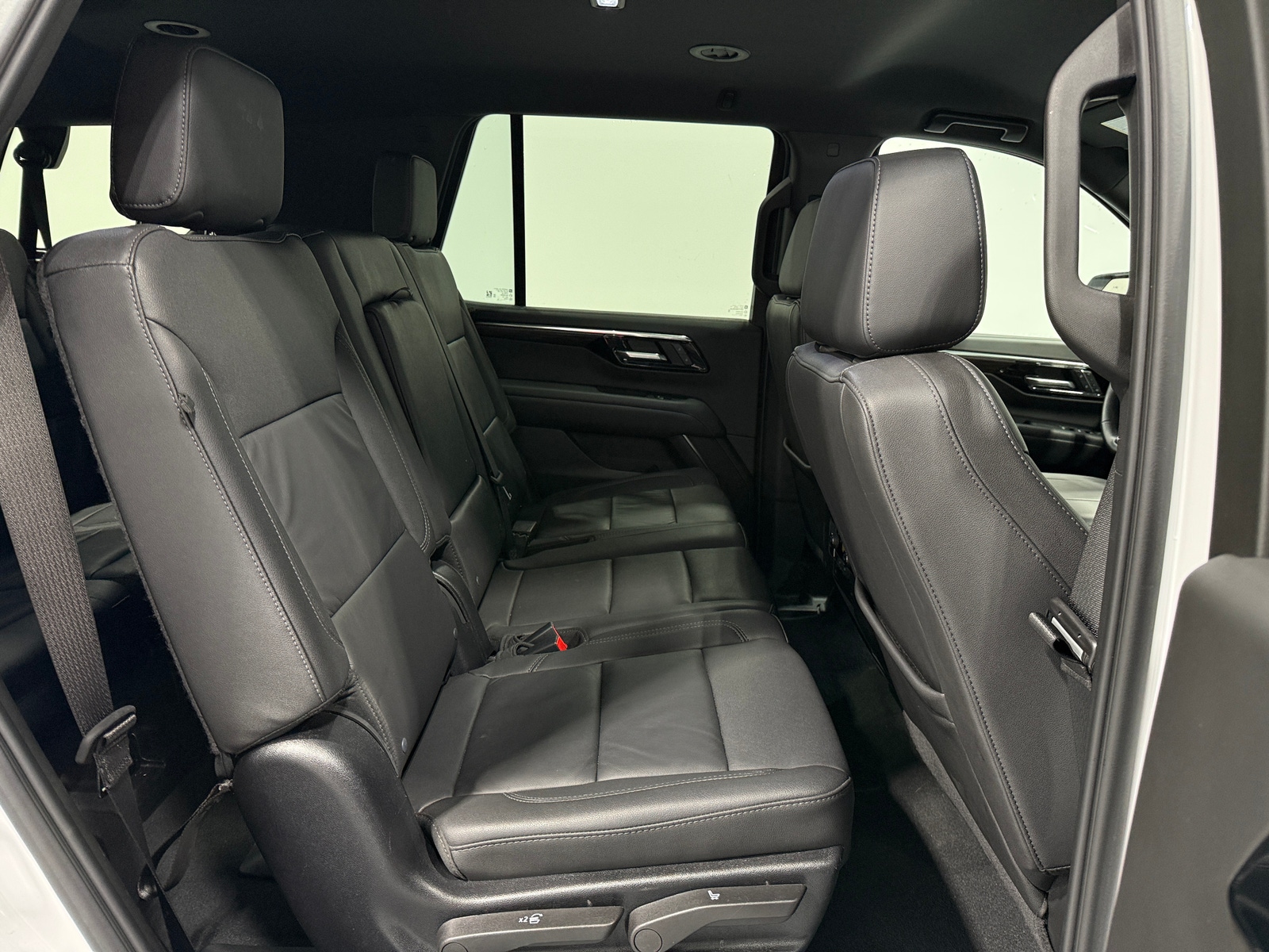 Thumbnail: 2025 Chevrolet Tahoe - 5