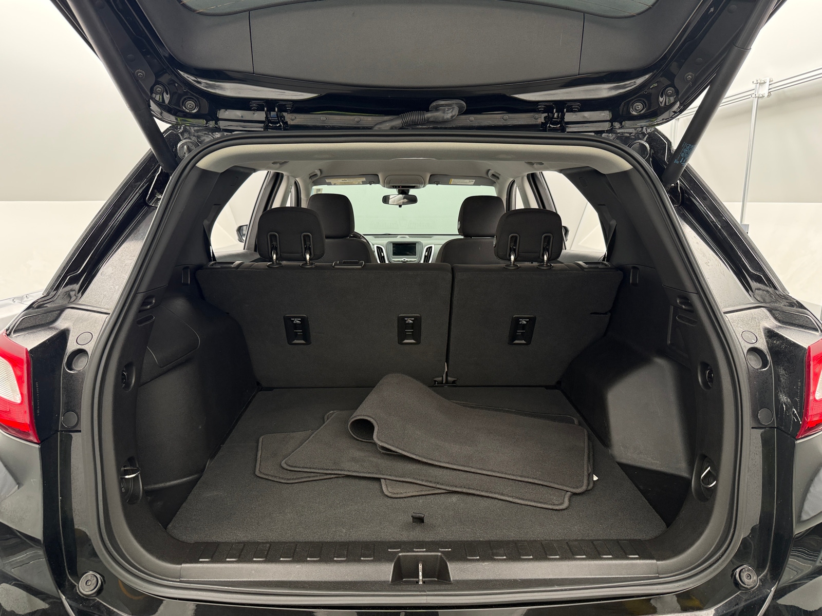 Thumbnail: 2019 Chevrolet Equinox - 7