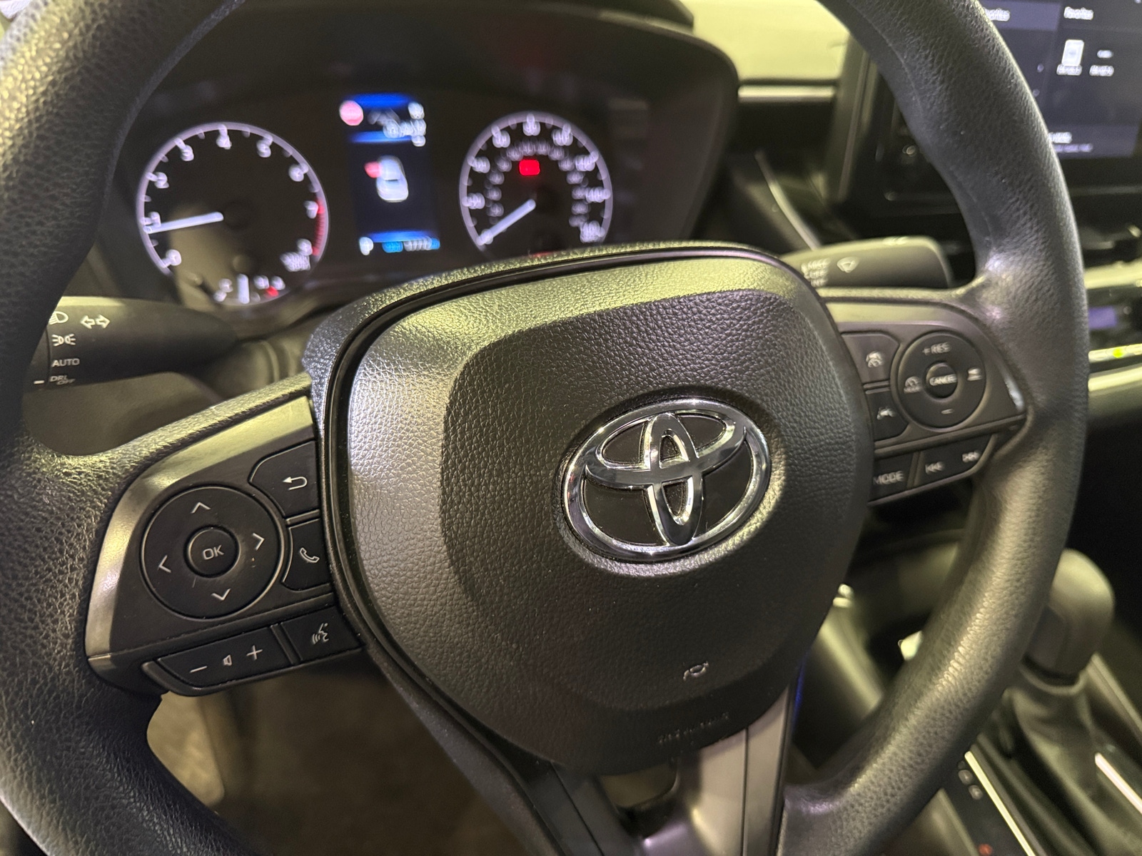 Thumbnail: 2025 Toyota Corolla - 5