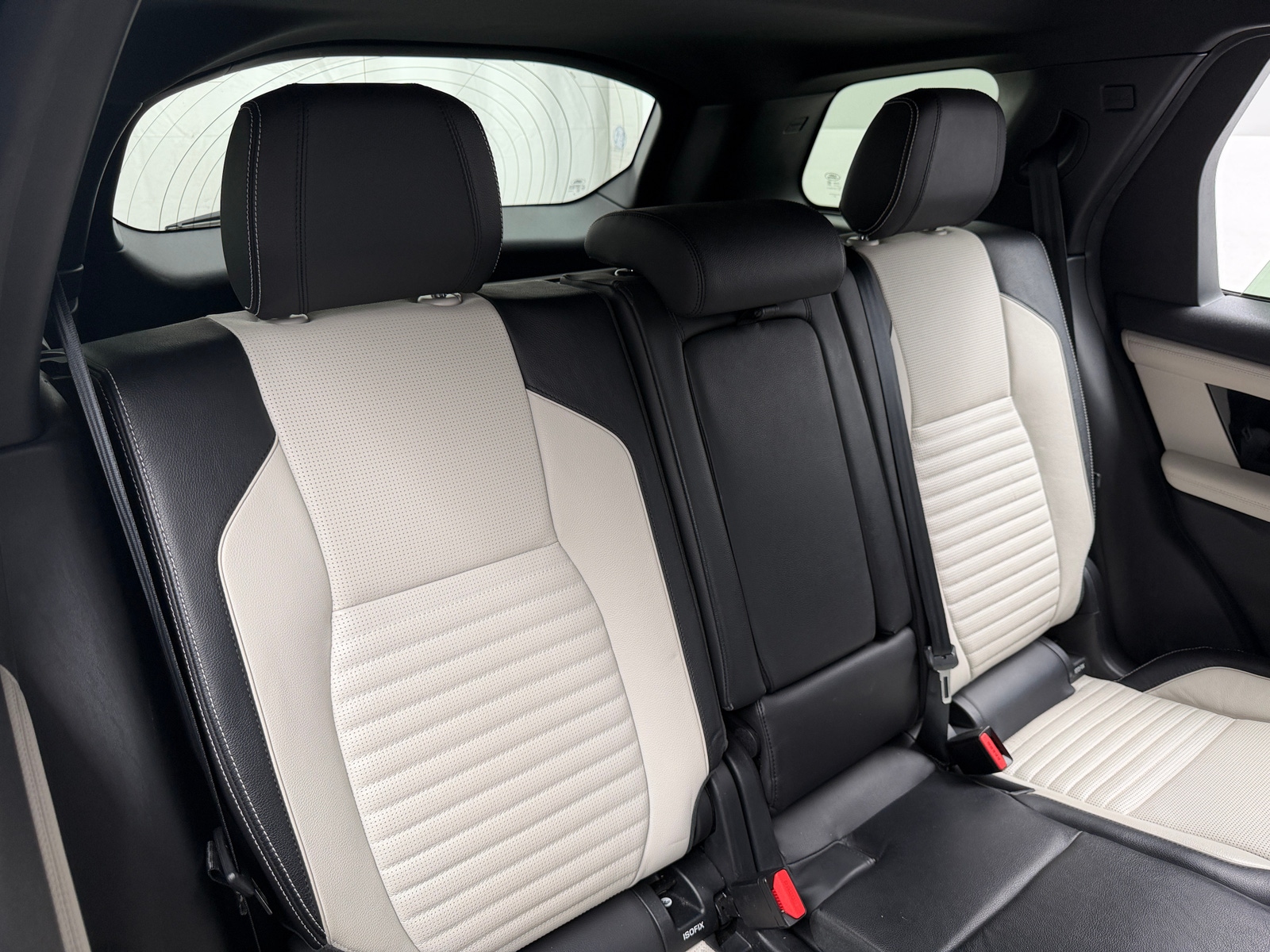 Thumbnail: 2020 Land Rover Discovery Sport - 5