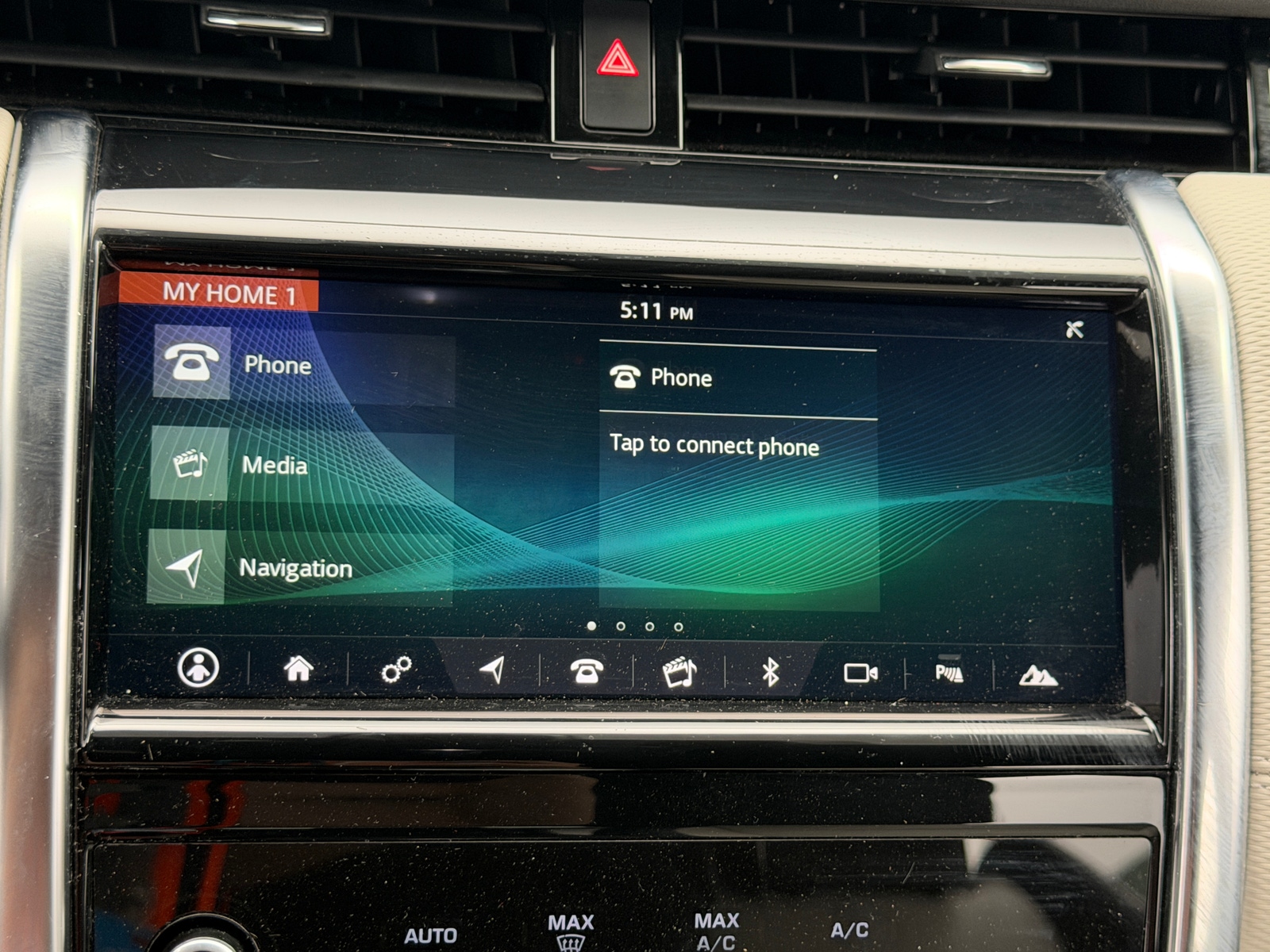 Thumbnail: 2020 Land Rover Discovery Sport - 3