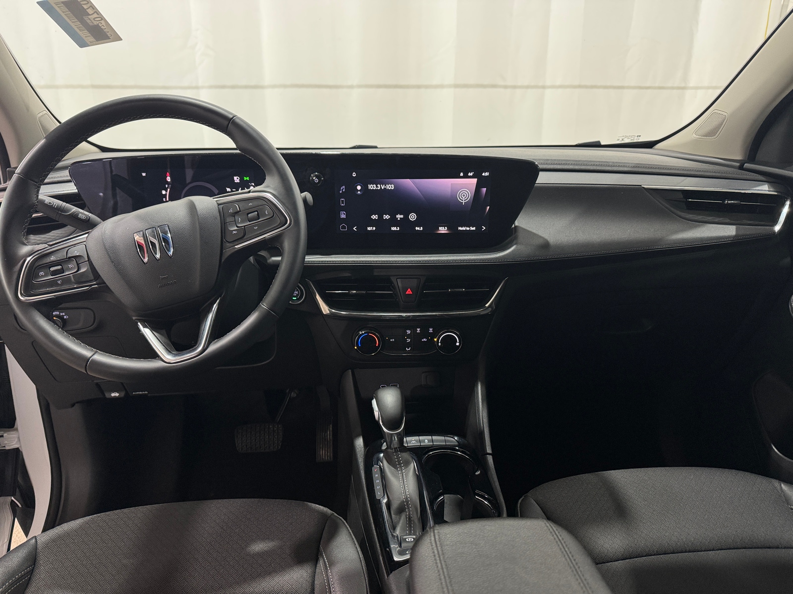 Thumbnail: 2025 Buick Encore GX - 2