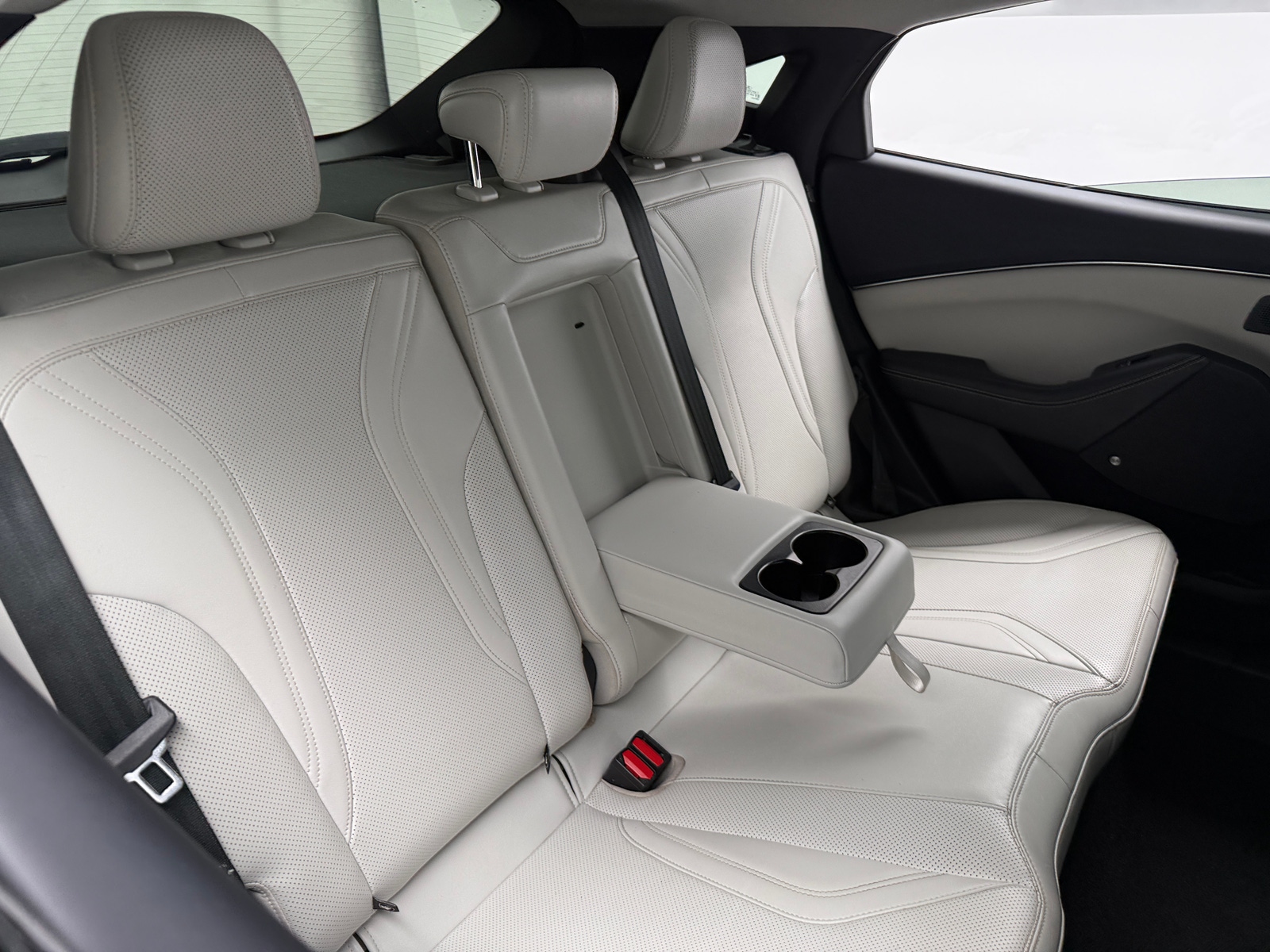 Thumbnail: 2022 Ford Mustang Mach-E - 6