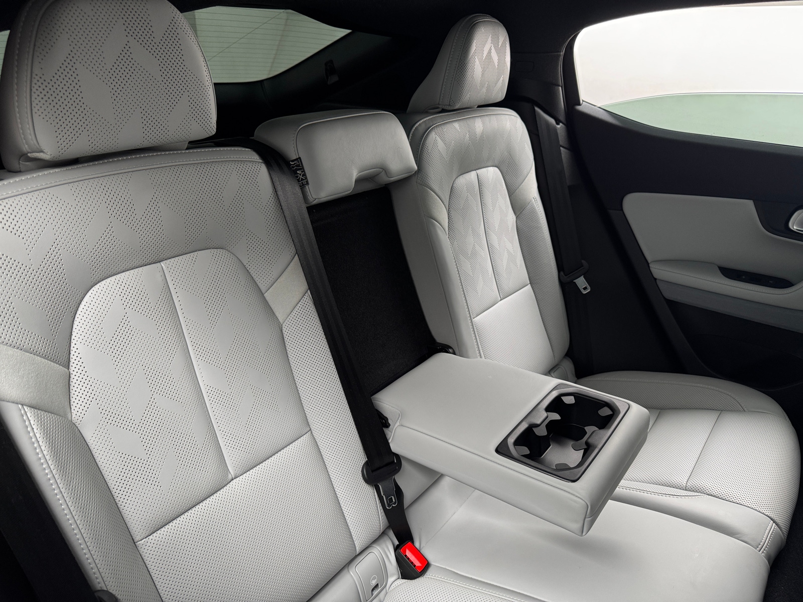 Thumbnail: 2024 Polestar 2 - 5