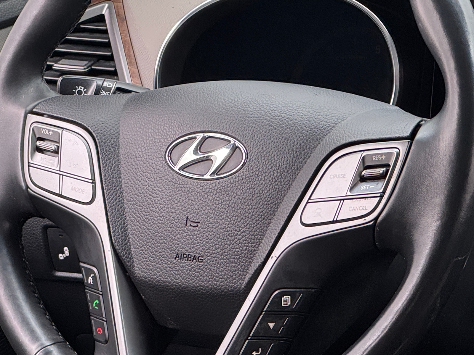 Thumbnail: 2018 Hyundai Santa Fe - 4