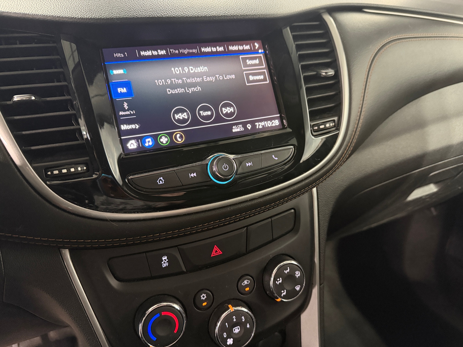 Thumbnail: 2022 Chevrolet Trax - 4