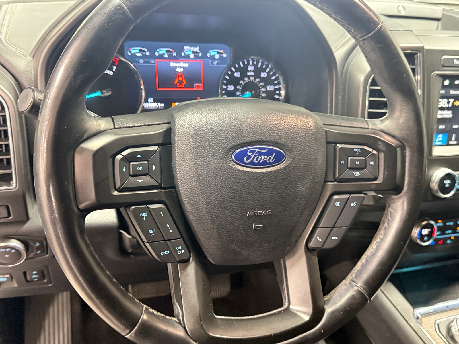 Thumbnail: 2019 Ford Expedition - 4