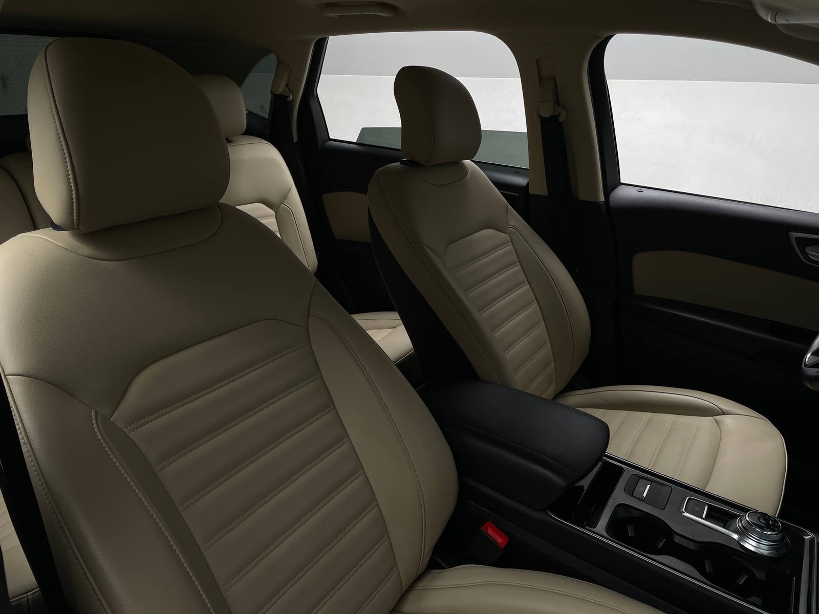 Thumbnail: 2019 Ford Edge - 2