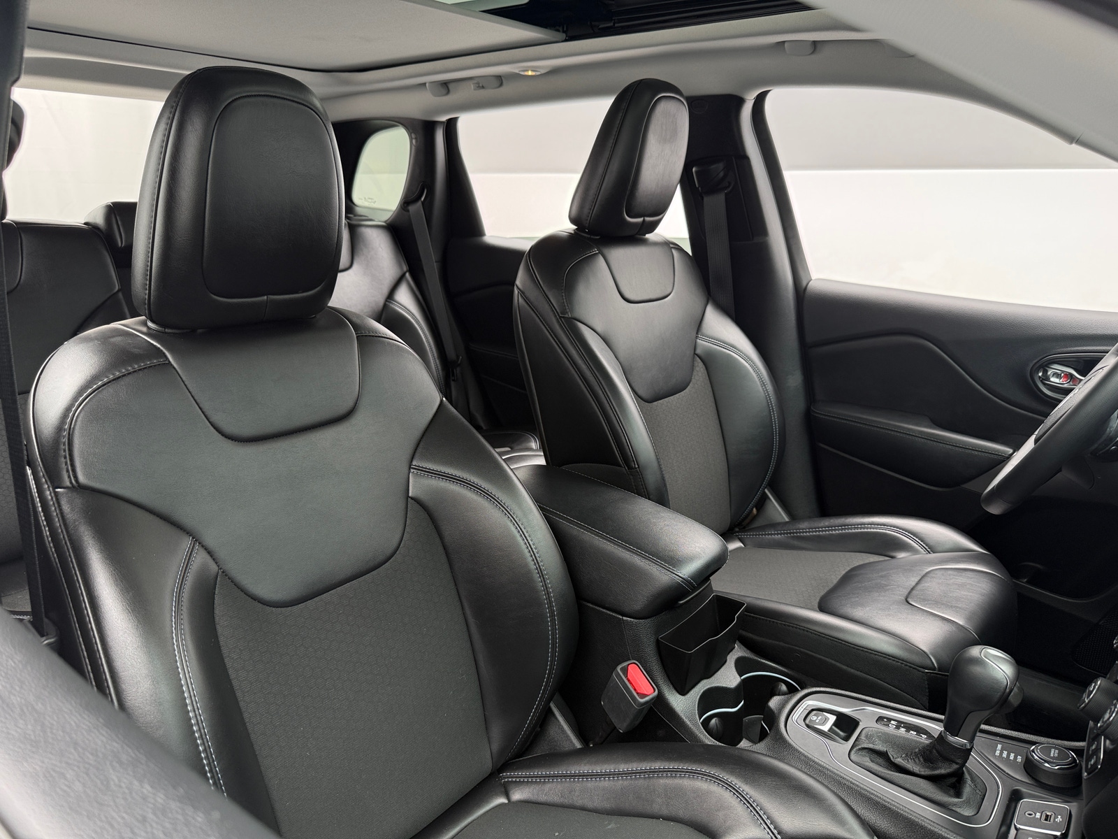 Thumbnail: 2019 Jeep Cherokee - 2