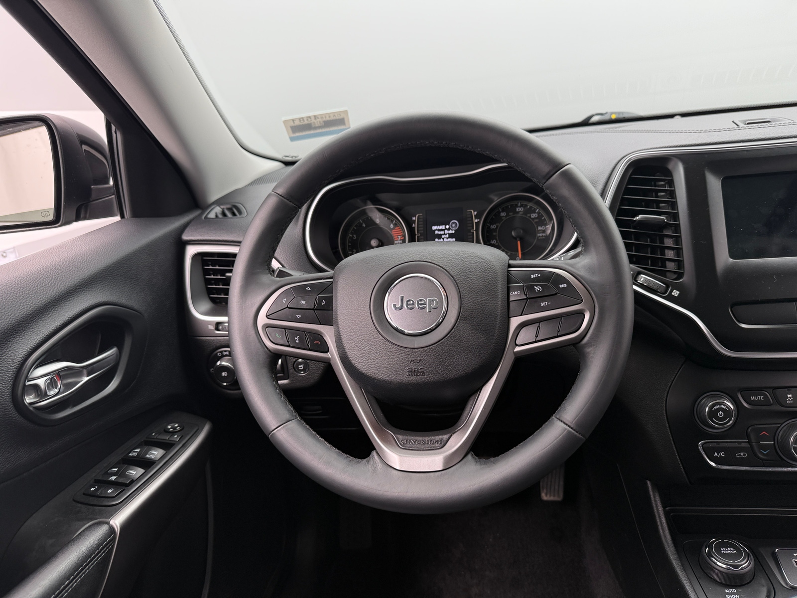 Thumbnail: 2019 Jeep Cherokee - 5