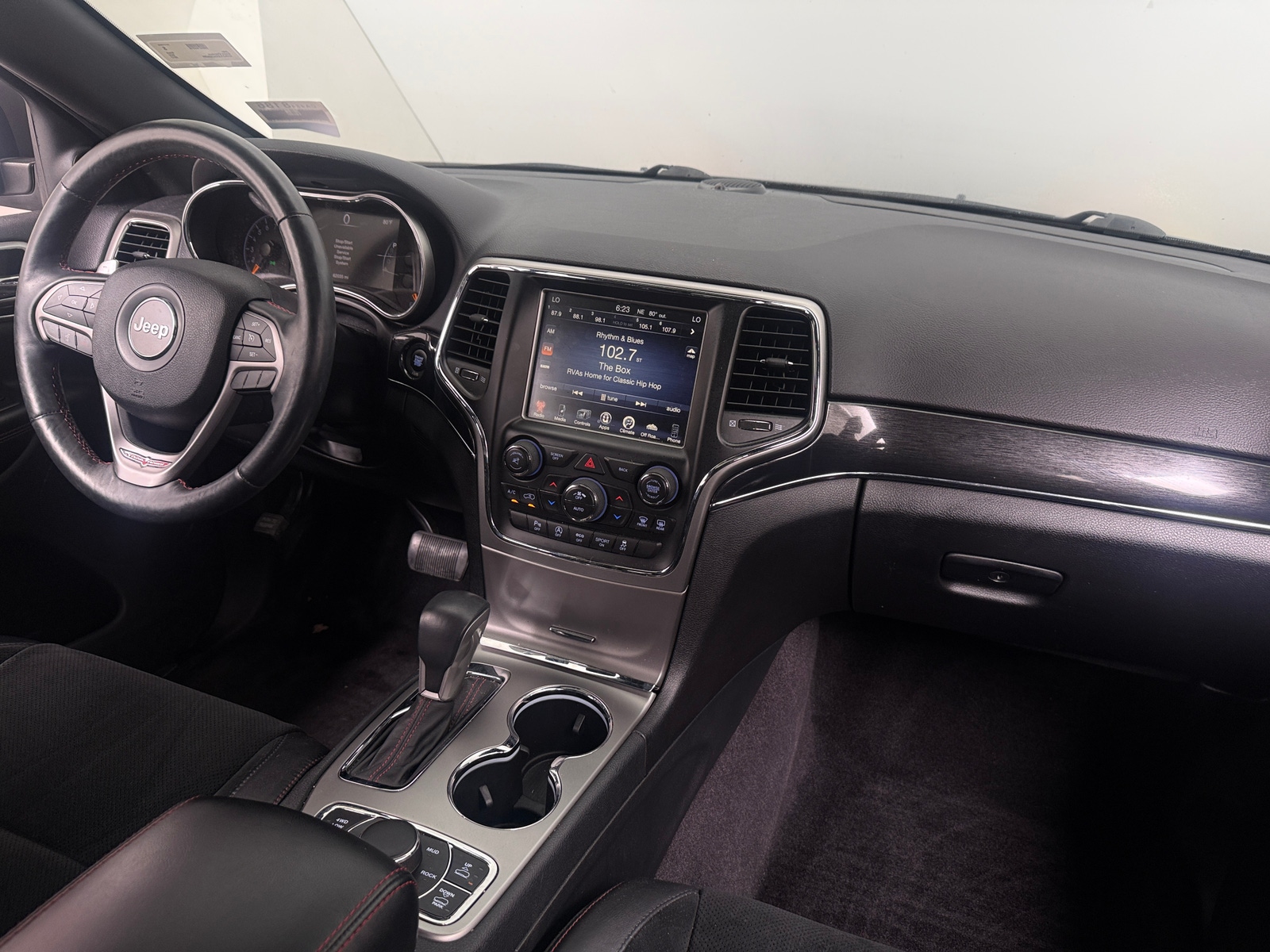 Thumbnail: 2017 Jeep Grand Cherokee - 2
