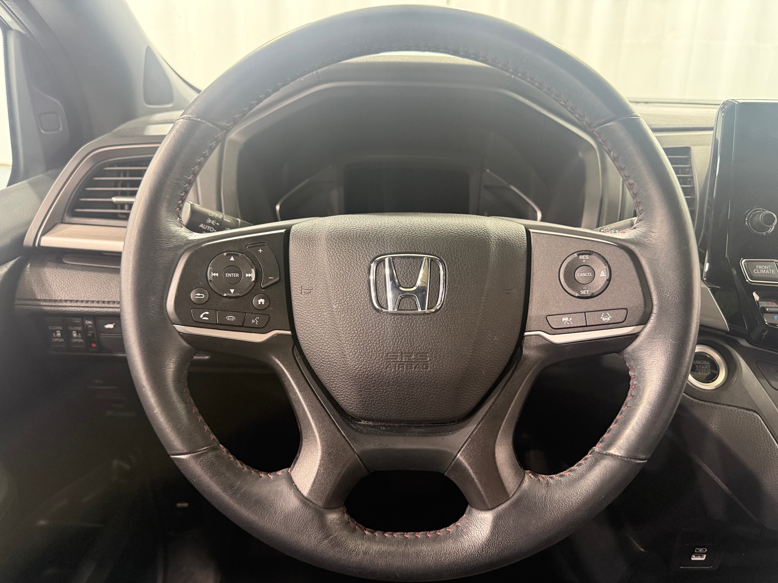 Thumbnail: 2023 Honda Odyssey - 4