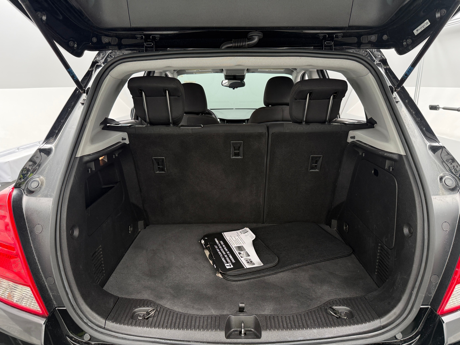 Thumbnail: 2017 Chevrolet Trax - 7