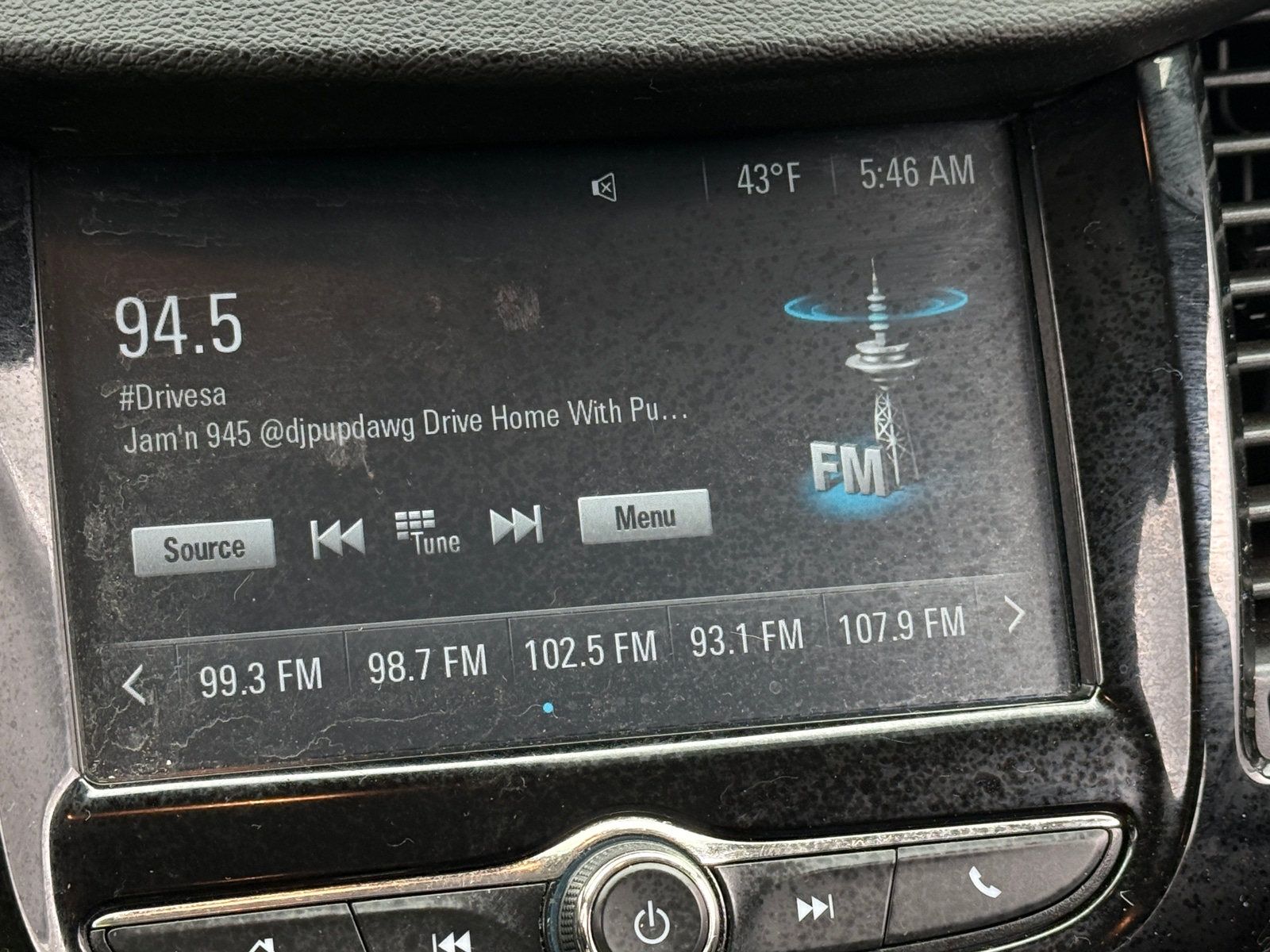 Thumbnail: 2017 Chevrolet Trax - 4