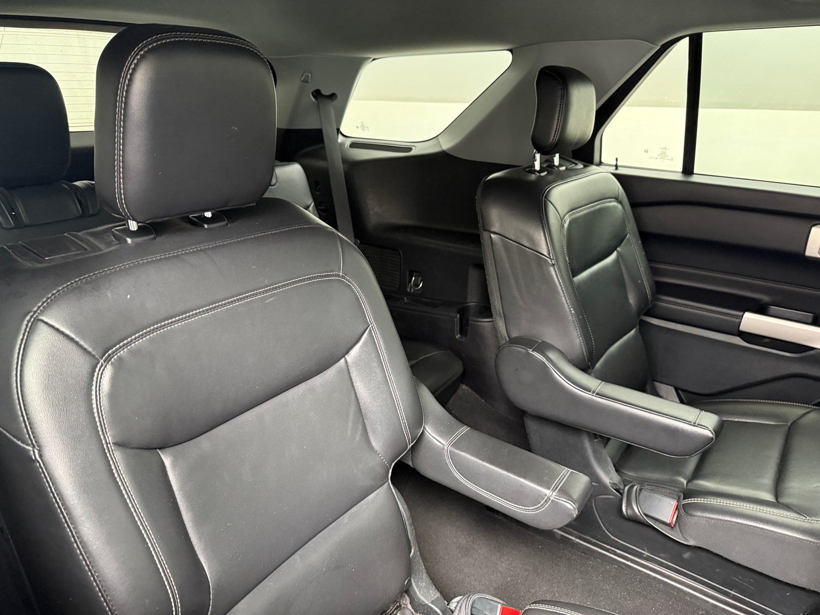 Thumbnail: 2022 Ford Explorer - 5