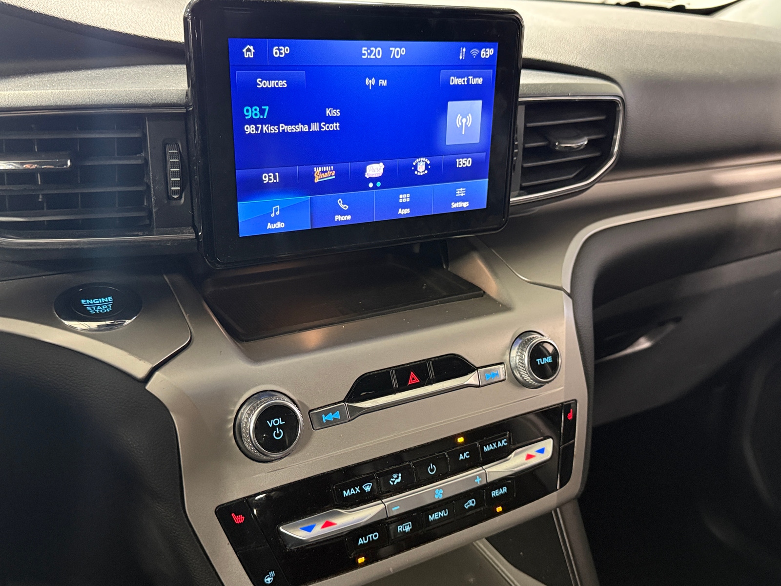 Thumbnail: 2022 Ford Explorer - 3