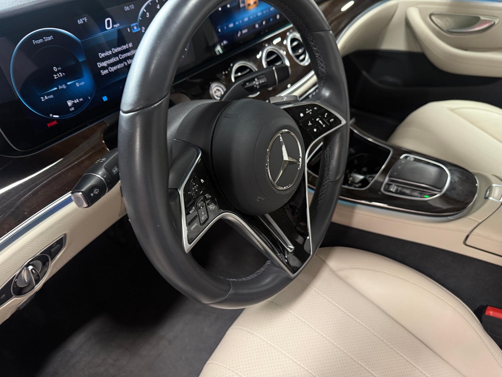 Thumbnail: 2022 Mercedes-Benz E-Class - 5